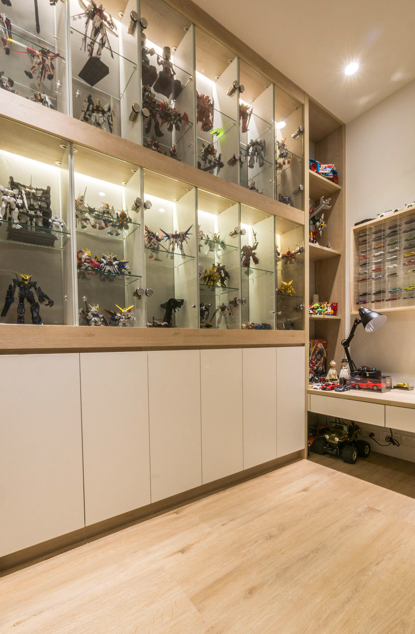 午後青鳥, 多用途室, 多功能室, multipurpose room, 工作室, workshop, work room, 公仔收藏, action figure collection, 玻璃展示櫃, showcase, 築本國際設計, rootlocus, interior design