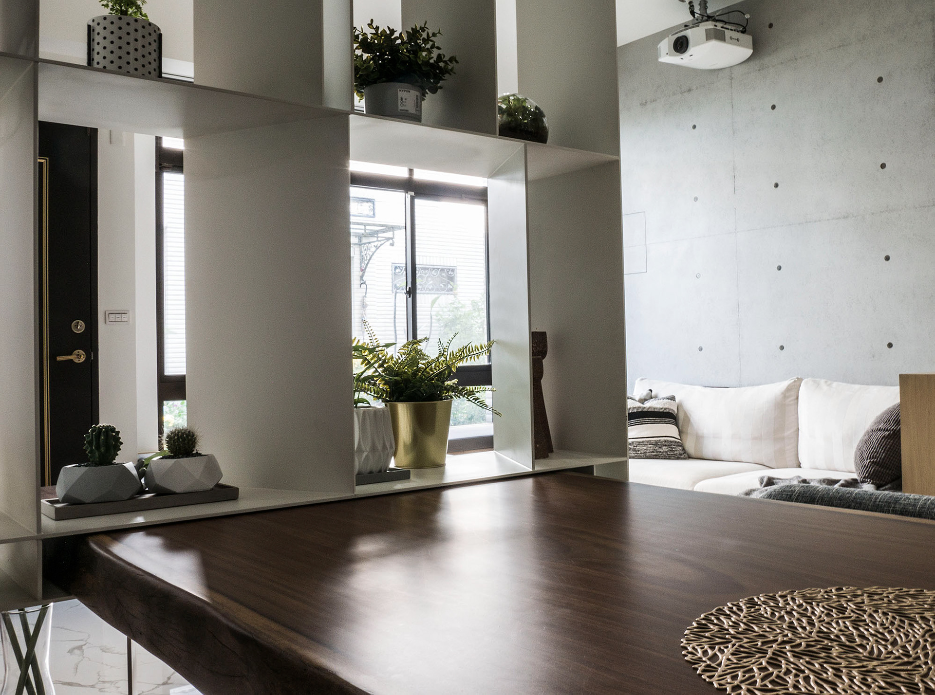 午後青鳥, 實木餐桌, solid wood dining table, 吊燈, pendant, 鐵件, 築本國際設計, rootlocus, interior design