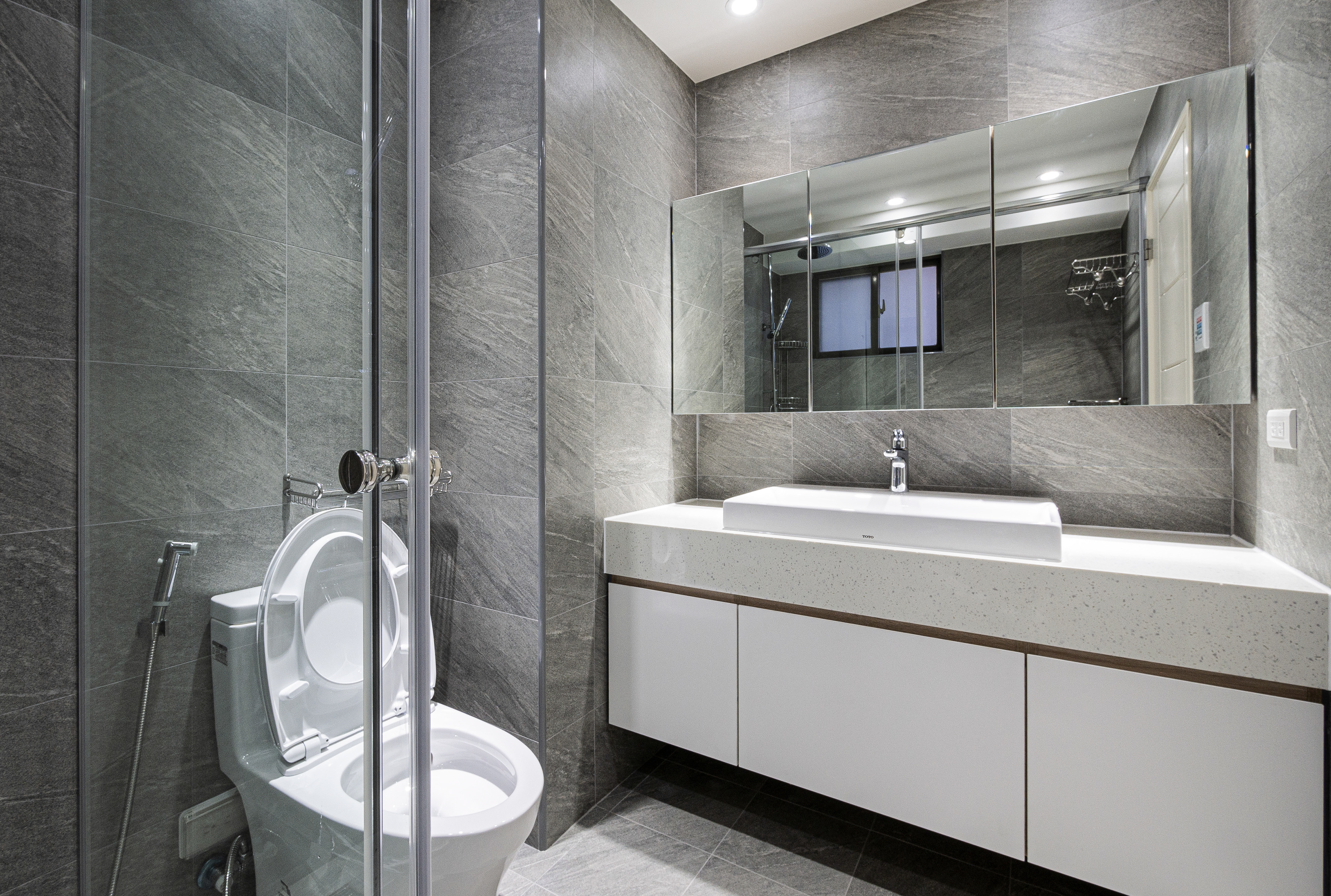 無垢宅, 衛浴, 浴室, bathroom, 半套衛浴, washroom, 櫃鏡, cabinet mirror, 浴室盥洗台, bathroom vanity, 洗滌器, 衛生沖洗器, scrubber, 築本國際設計, rootlocus, interior design