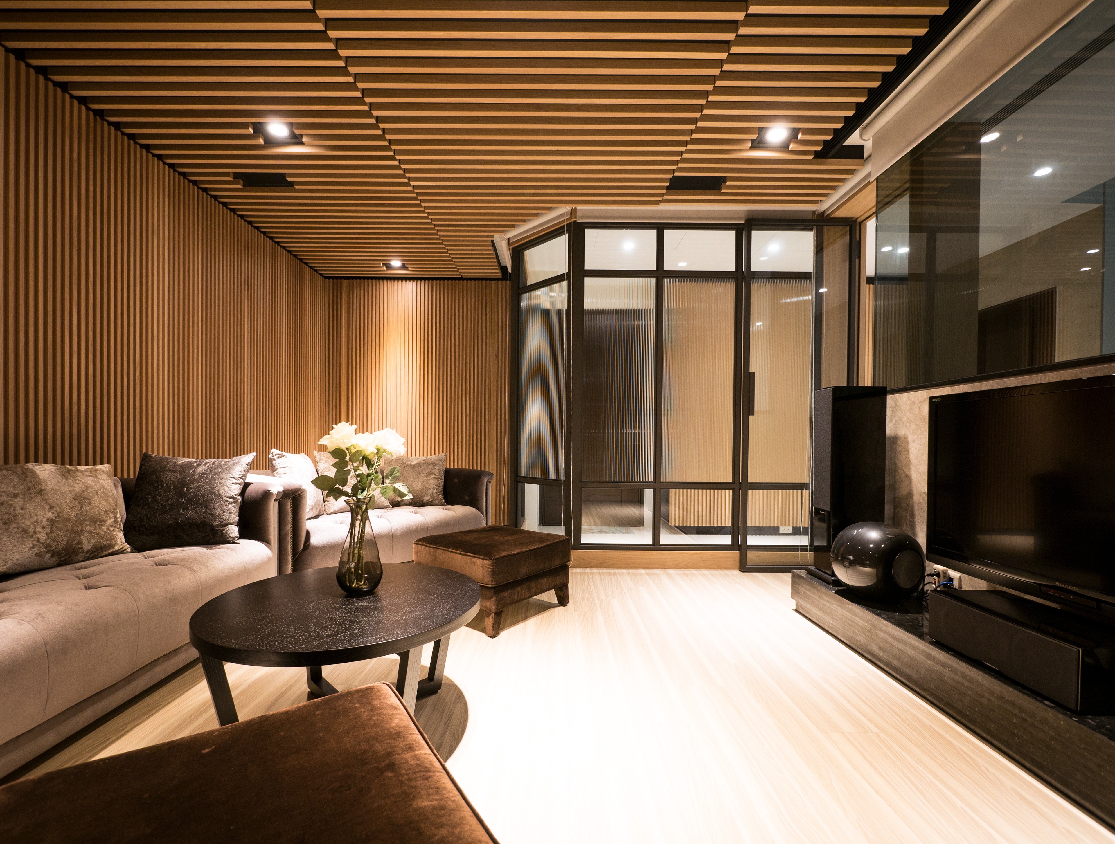 竹韻, 視聽室, audio-visual room, 遊戲室, playroom, 沙發, sofa, couch, 電視, TV, 木造, 木質, 溫潤, wood, woody, 築本國際設計, rootlocus, interior design