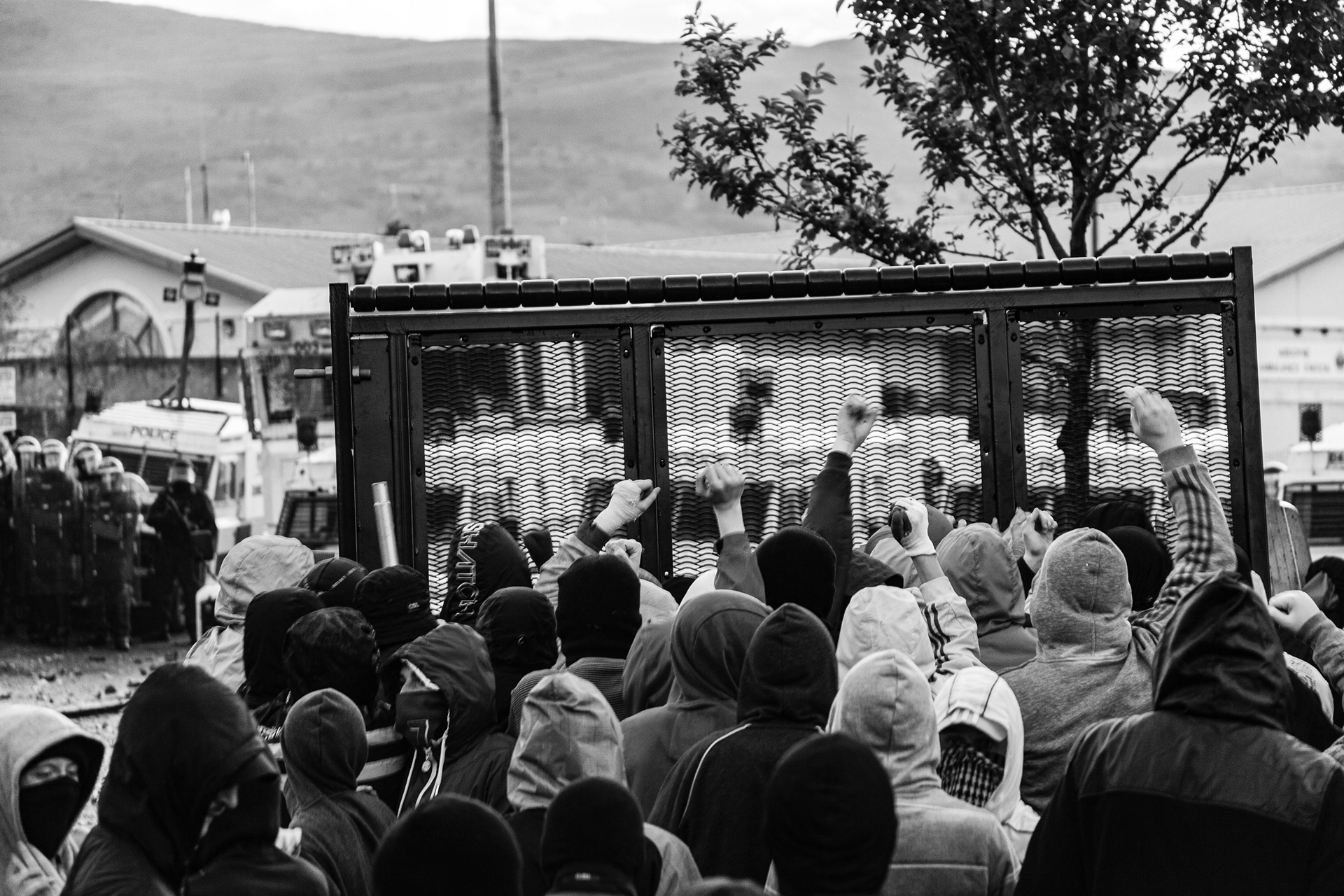 Not Surrendering, Mariusz Śmiejek Photography, photo documentary, Belfast, Northern Ireland, illegal paramilitary group, IRA, Irish Republican Army, UVF, UDA, Red Hand Commando, loyalists, british terrorist group, identity, polarity