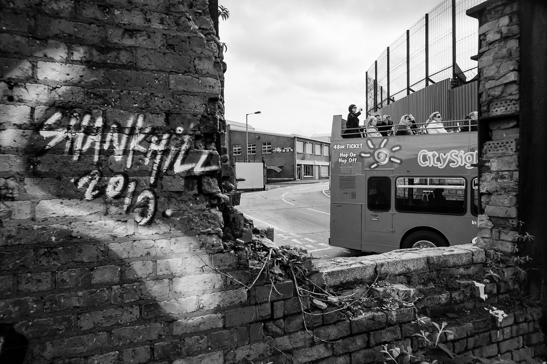 Not Surrendering, Mariusz Śmiejek Photography, photo documentary, Belfast, Northern Ireland, illegal paramilitary group, IRA, Irish Republican Army, UVF, UDA, Red Hand Commando, loyalists, british terrorist group, identity, polarity