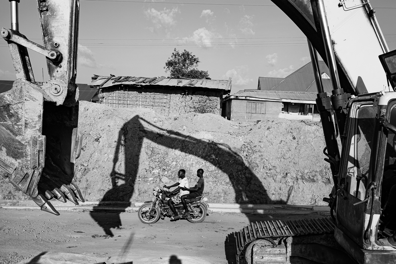 Galamsey workers in Ghana. Illegal gold mining. Ghater and sell. Mariusz Śmiejek Photography