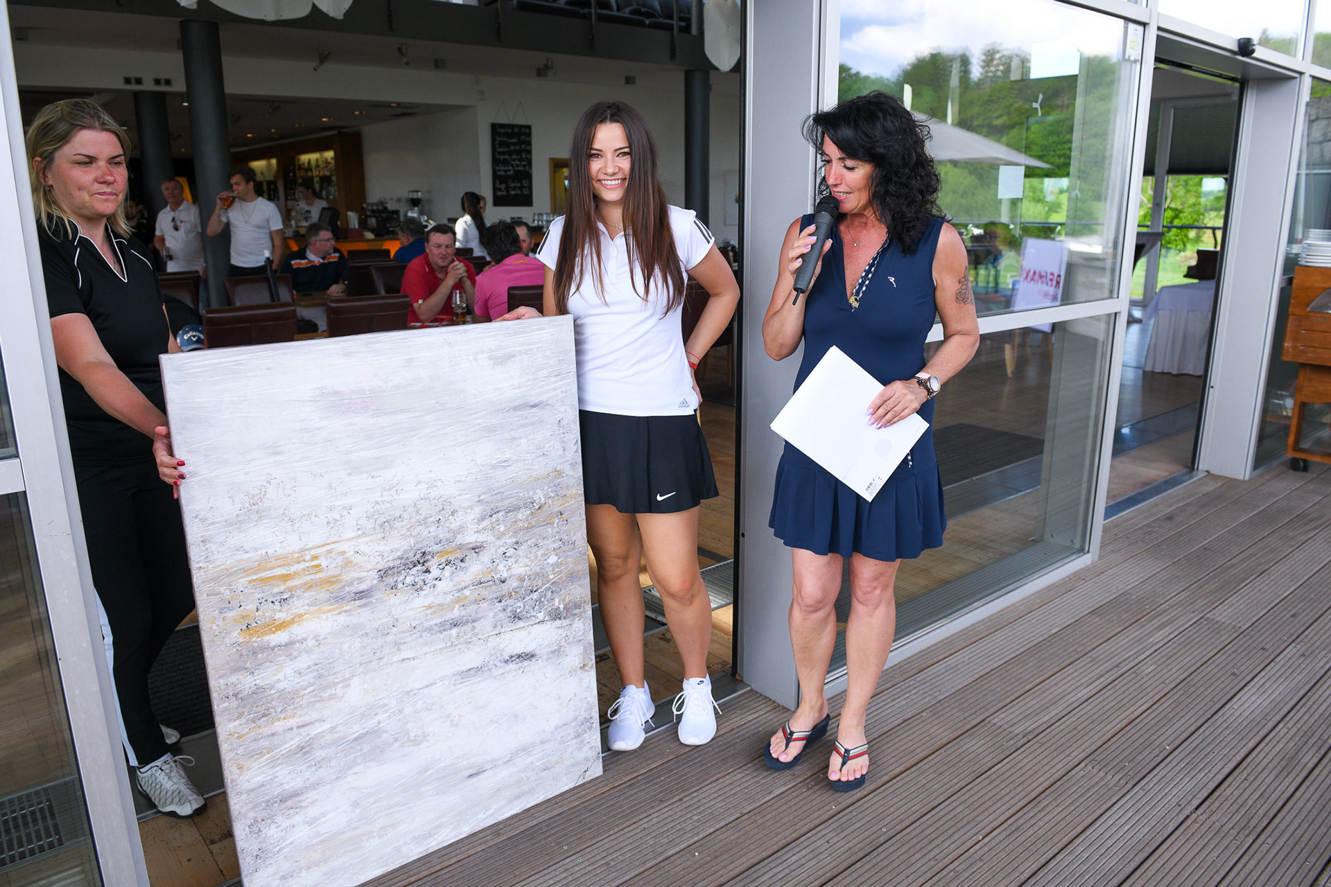 ,,Stracciatella" painting as a prize for hole in one. Golf Ypsilonka Liberec