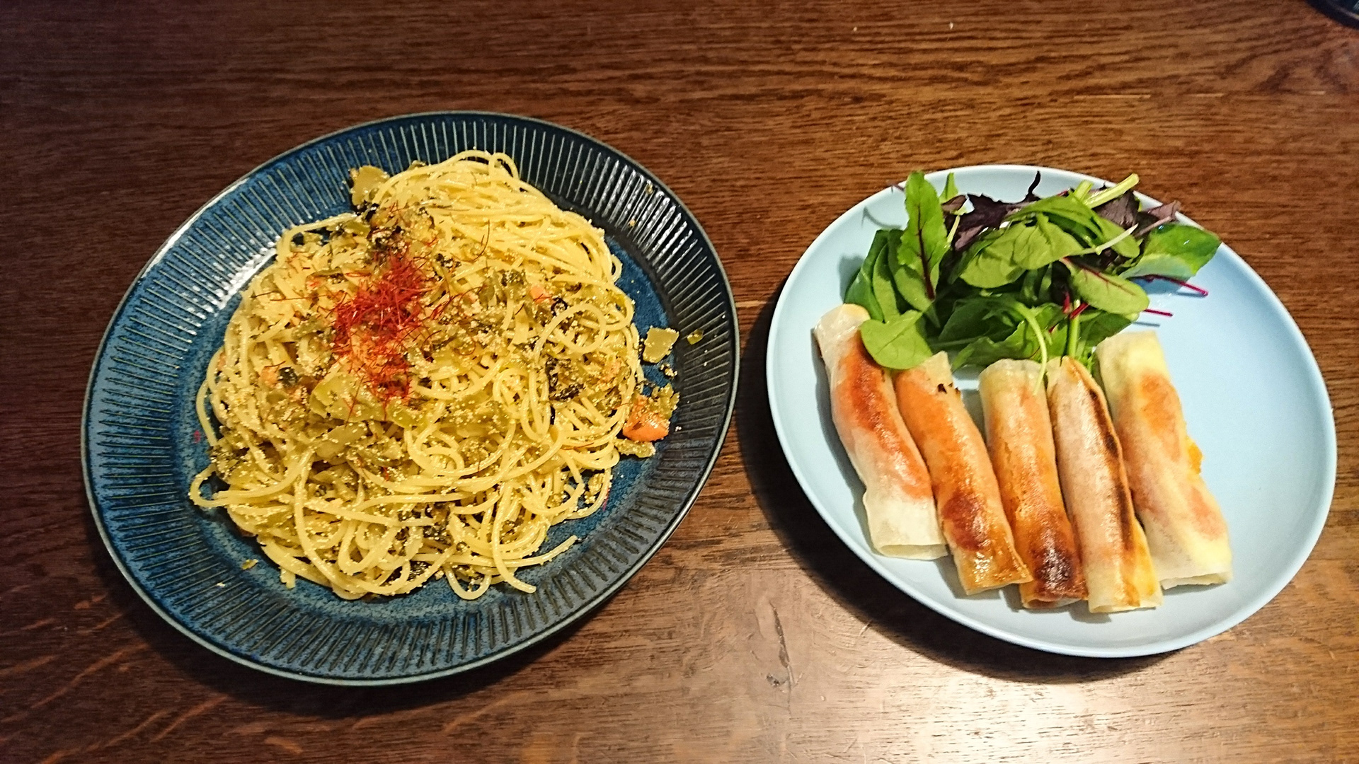 高菜明太子しょうゆスパゲッティ＆ウィンナー春巻きの皮焼き