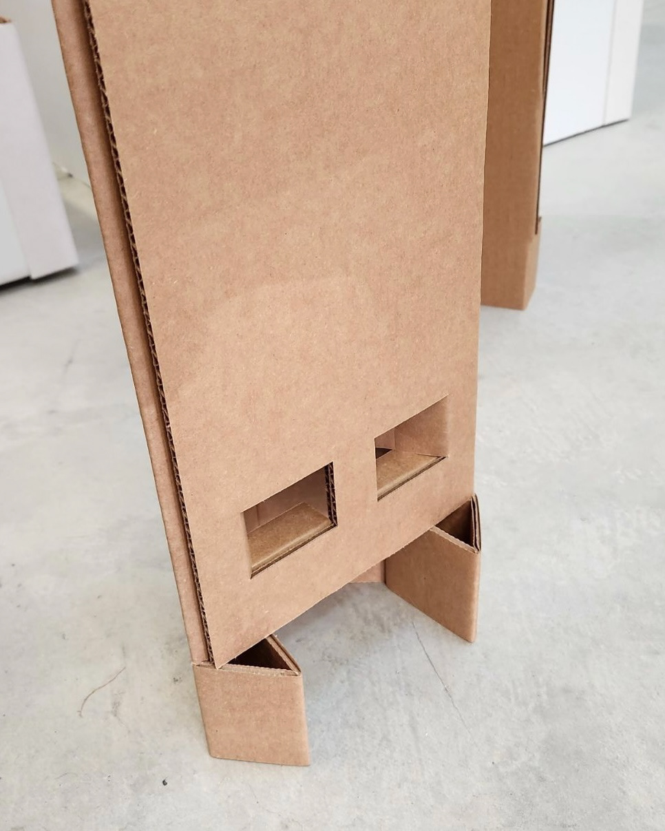 Bottom bumpers to keep the stool in place even through shipping.