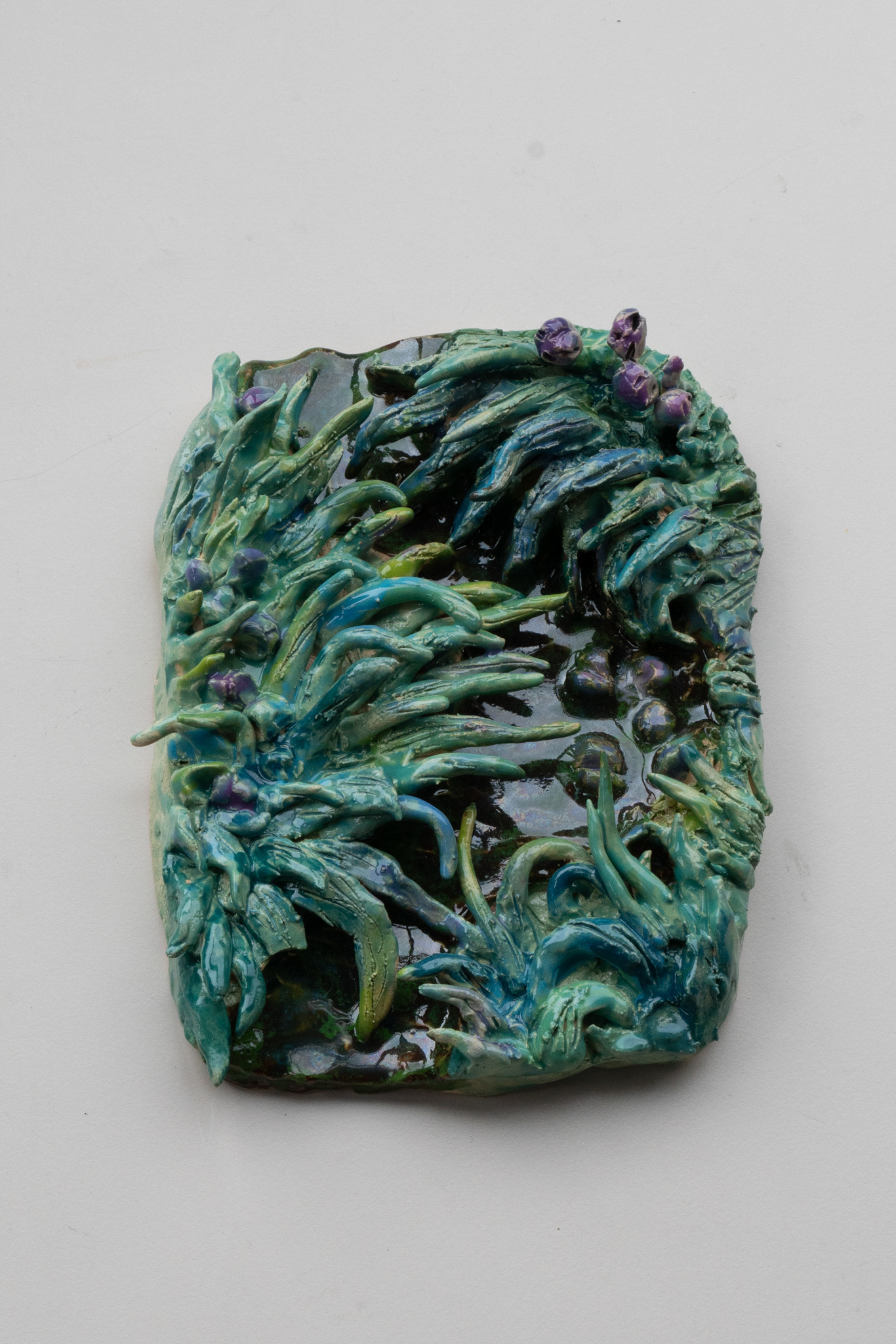 Irissen Monet, glazed ceramic, 15 x 4 x 20 cm, 2023