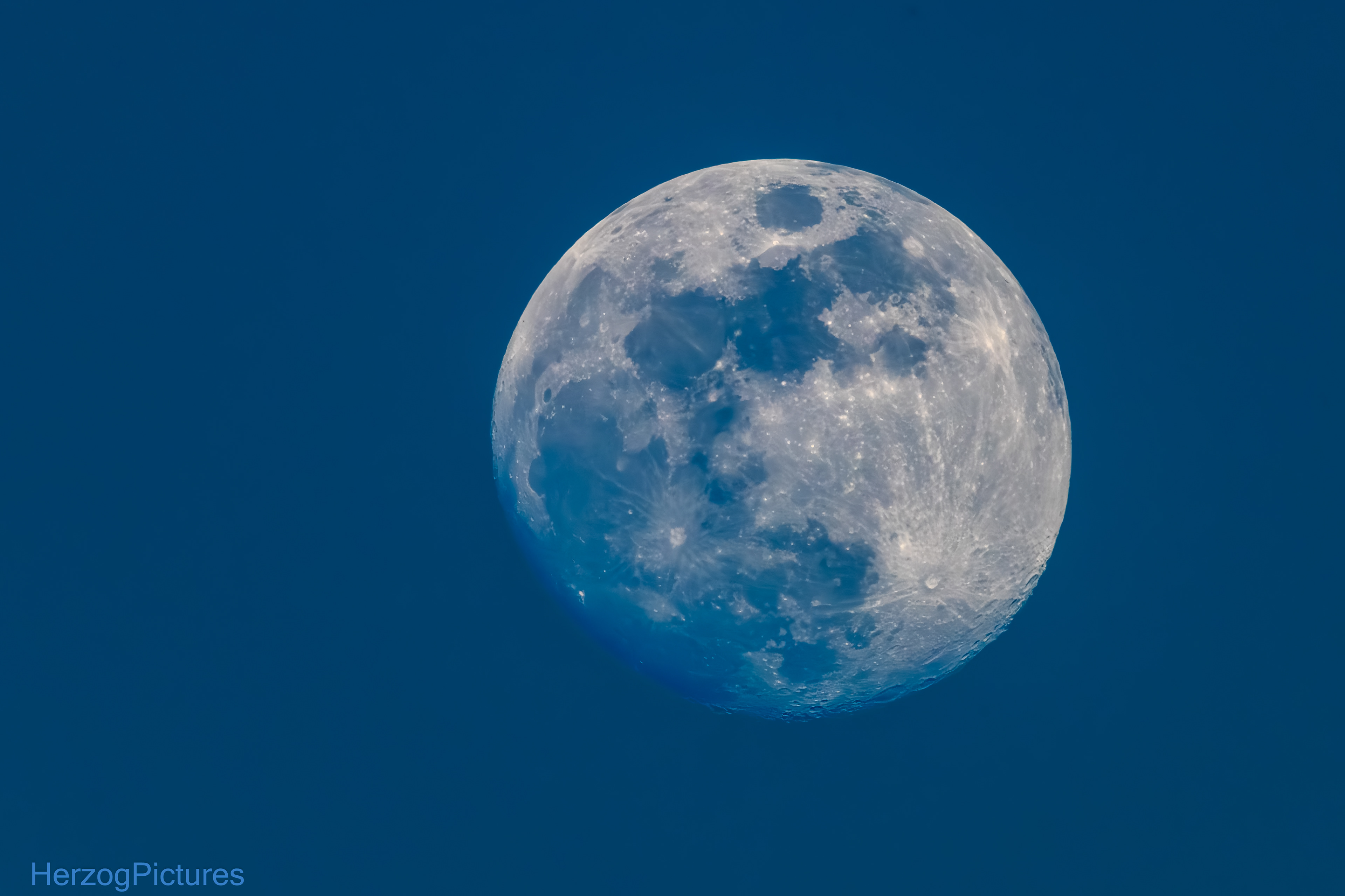 Tagesvollmond am 1. März 2026