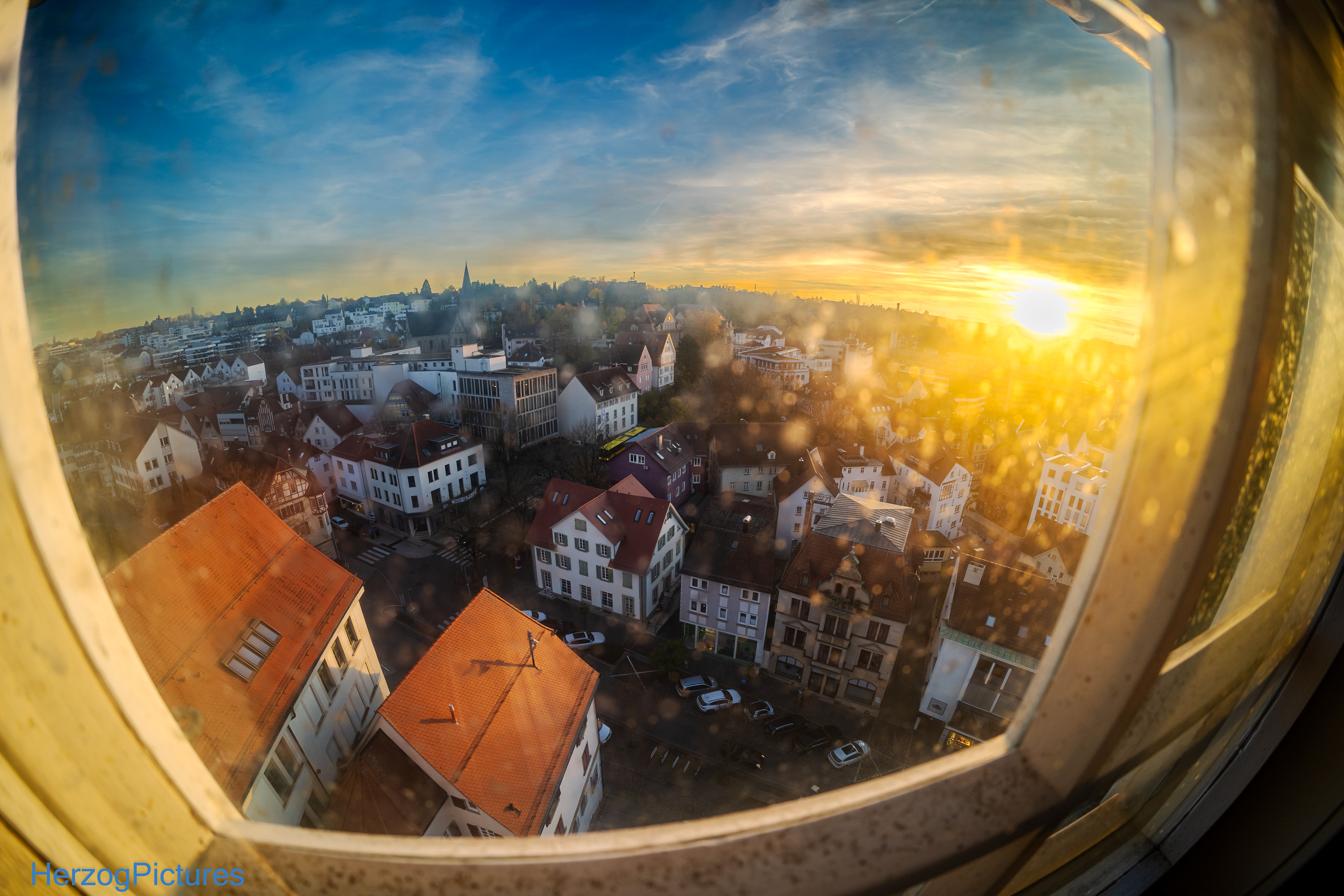 Muggaschiss am Stadtturmfenster zum 4. November 2025