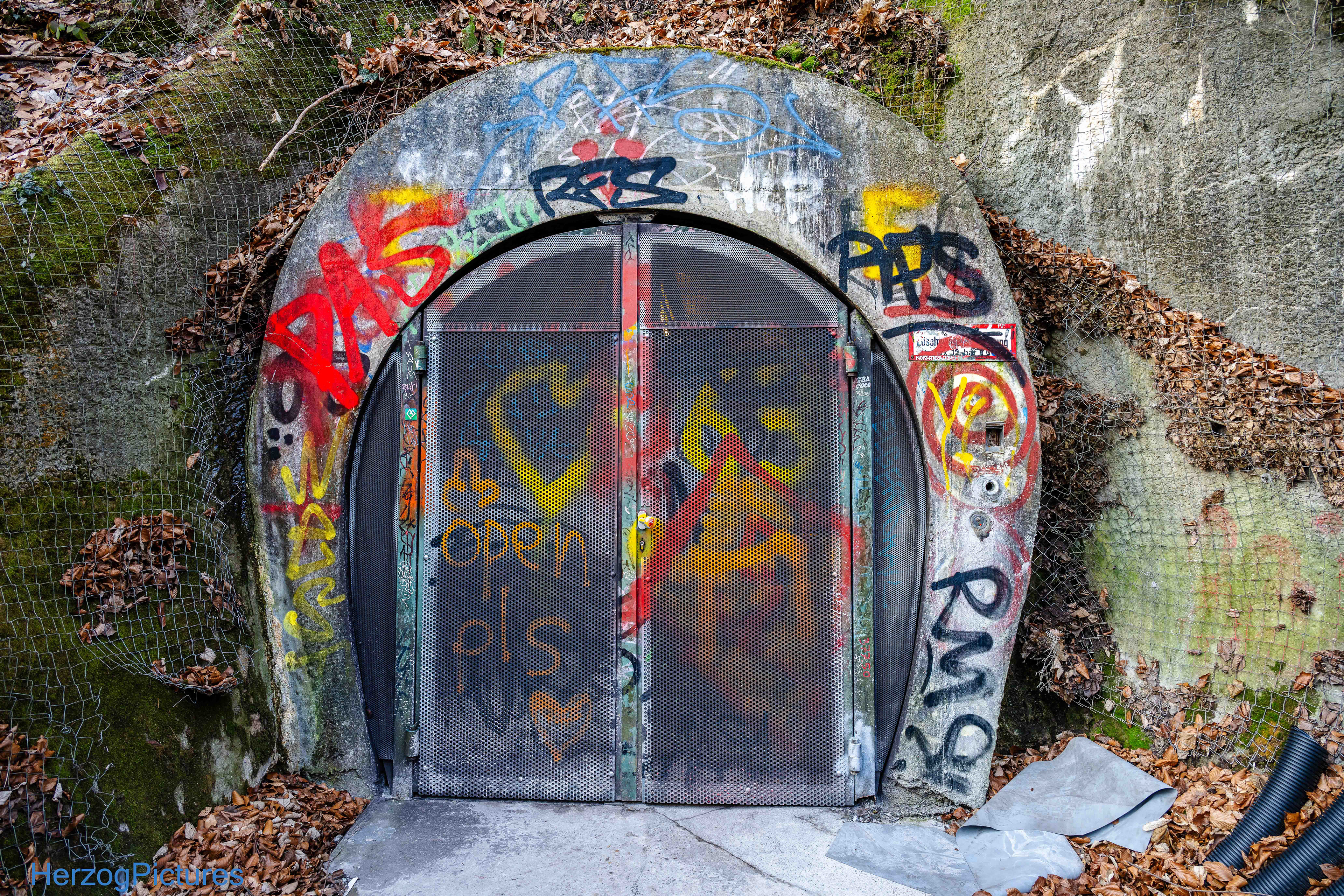 Entlüftungsschacht der S-Bahnlinie nach Vahingen