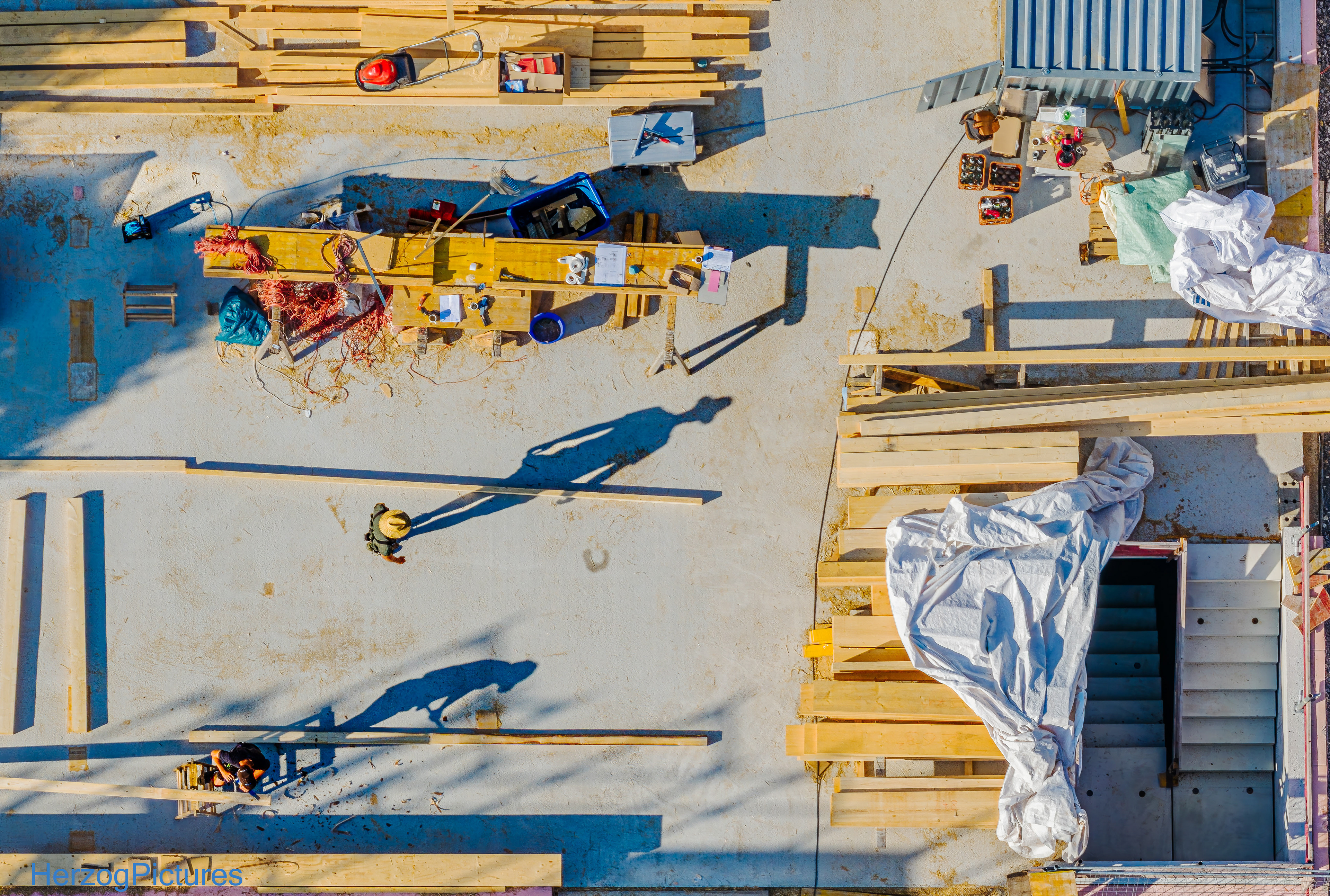 Ein Mann wirft seinen Schatten voraus ... - am 18. Juni 2025