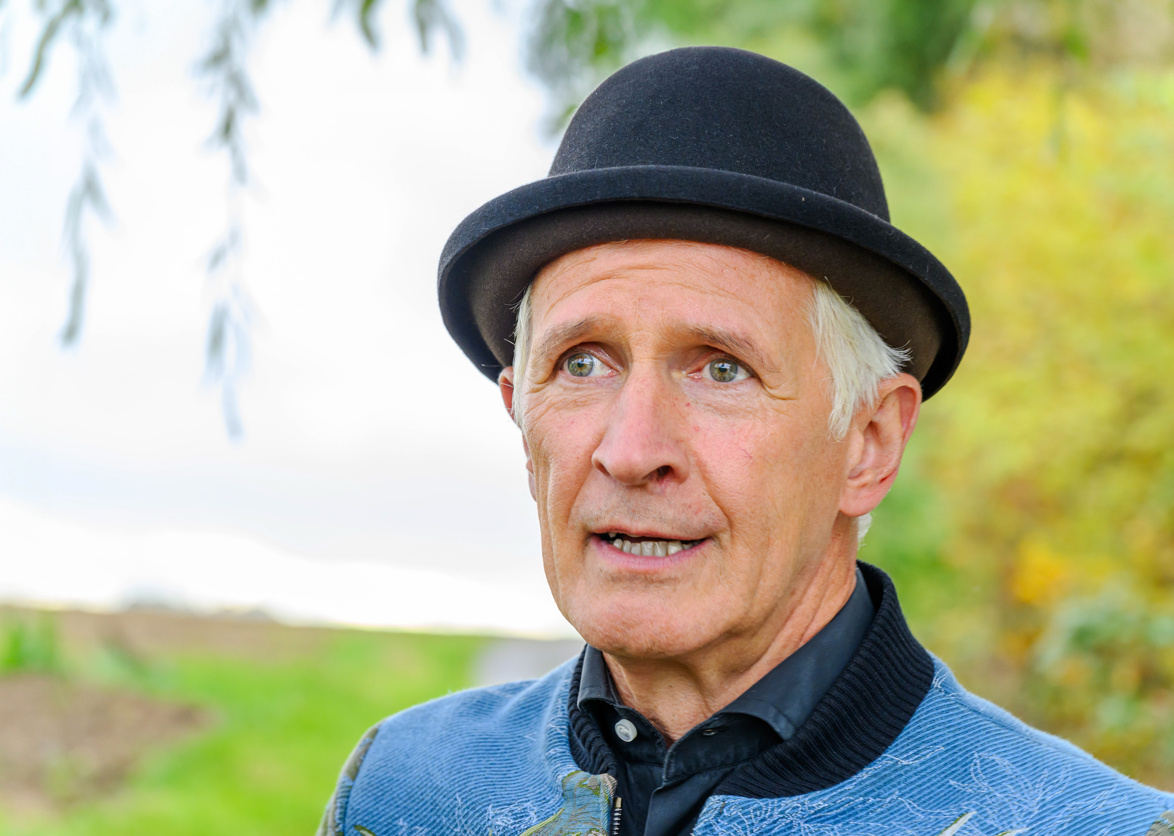 Mit Schirm, Charme & Melone