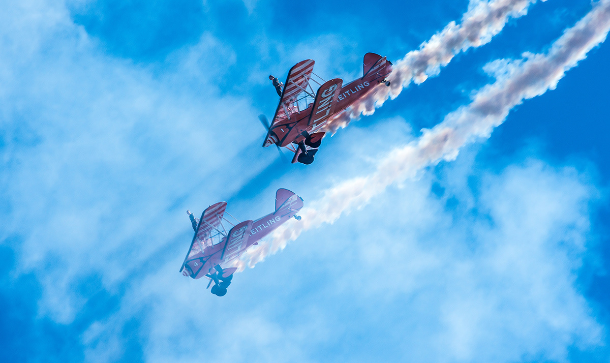 Breitling wingwalkers smoking out over the World Aerobatic Challenge