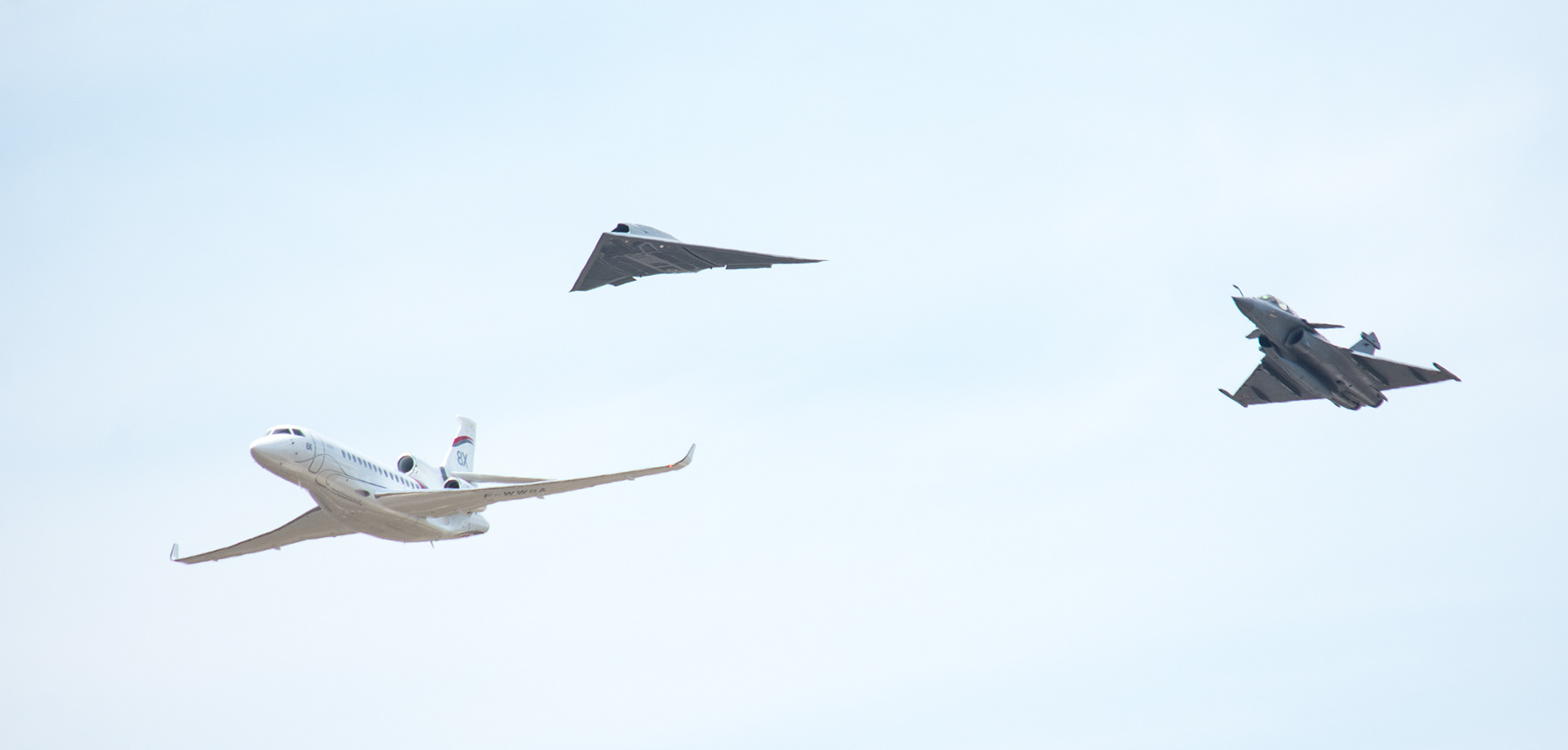 Dassault's finest technology in one flight: Falcon 8X, nEuron and Rafale