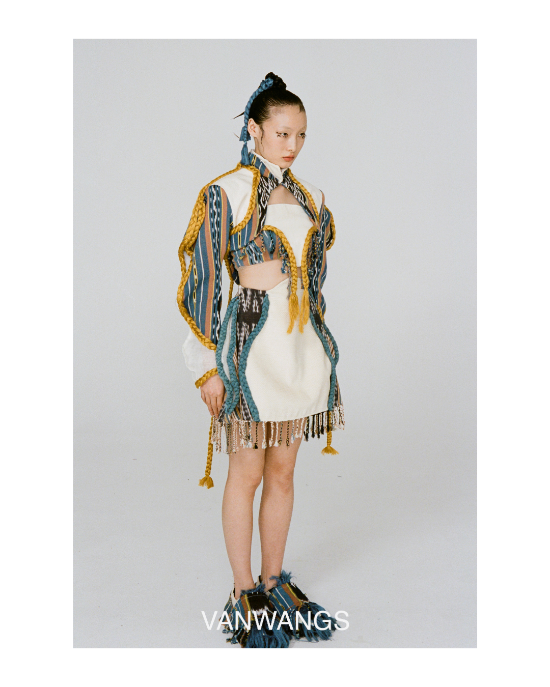 Bust 85 Waist 67 Hips 95 Skirt length 39