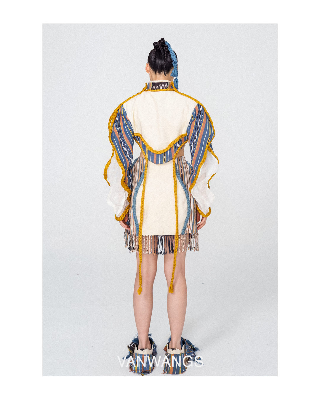 Bust 85 Waist 67 Hips 95 Skirt length 39