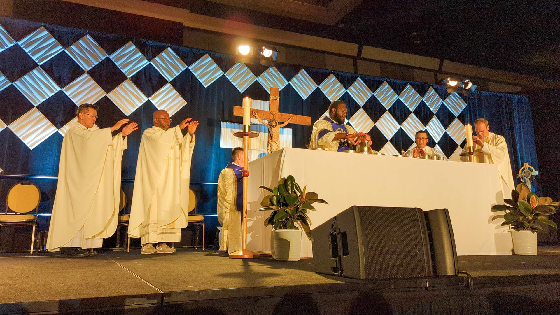 Texas Catholic Herald 'Everlasting Mercy' Archdiocesan Youth