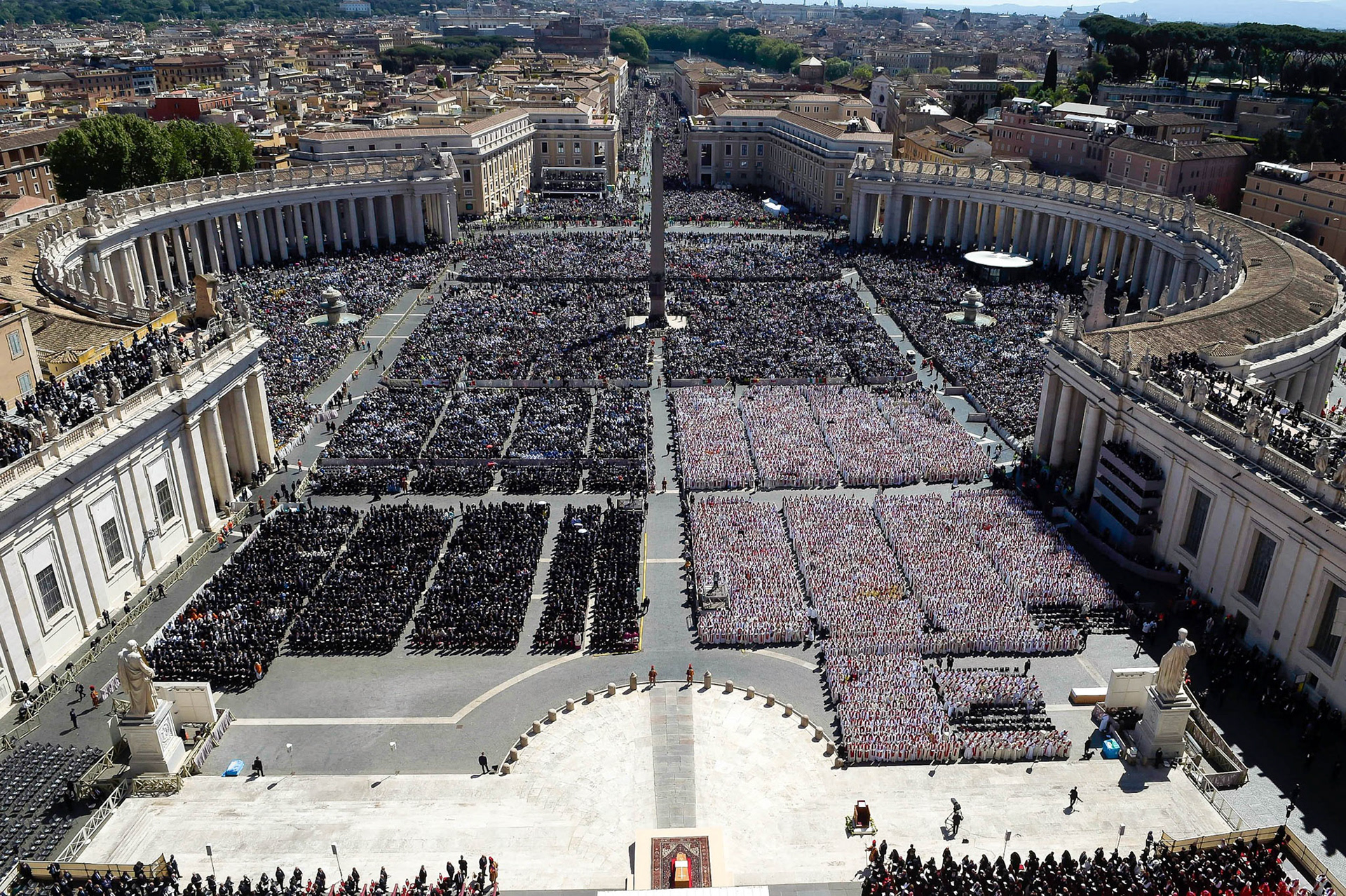 An estimated 200,000 people gather in St. Peter's Square and the neighboring streets to attend funeral Mass for Pope Francis at the Vatican April 26, 2025. (CNS Photo/Stefano Spaziani, pool)