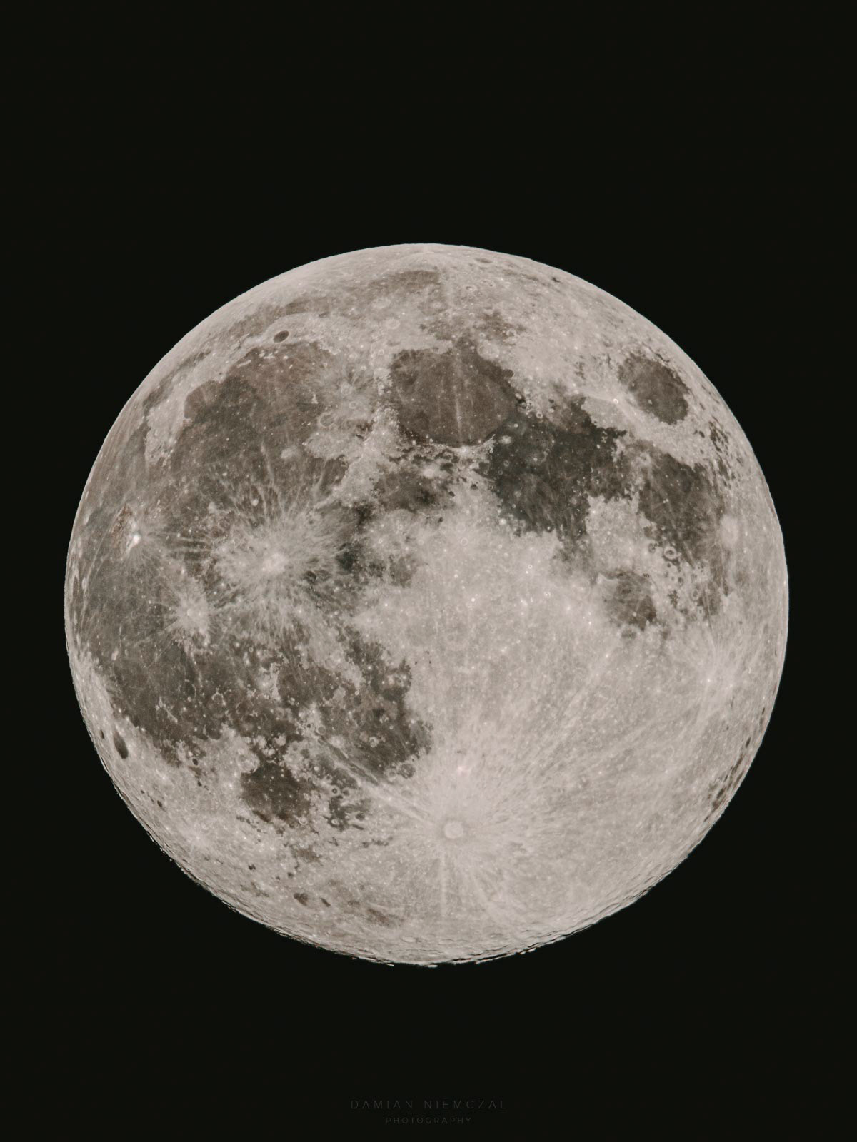 super lune . | Super Ksieżyc w najjaśniejszej i największej pełni w tym roku