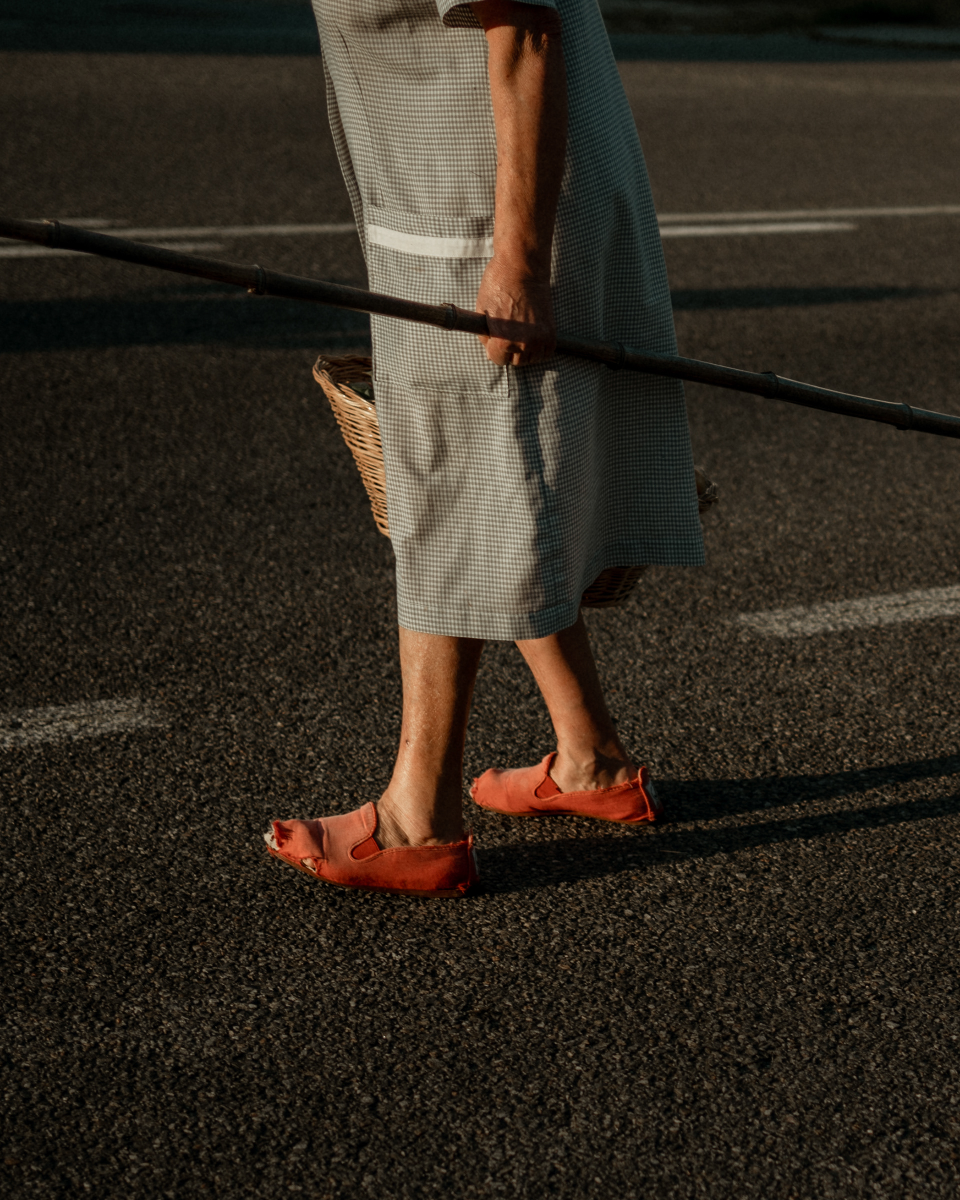 l'effort . | "Ka­mien­ną dep­cę dro­gę, By nie paść, cią­gle po­mny - I le­d­wo unieść mogę Ten cię­żar prze­ogrom­ny." - Leopold Staff