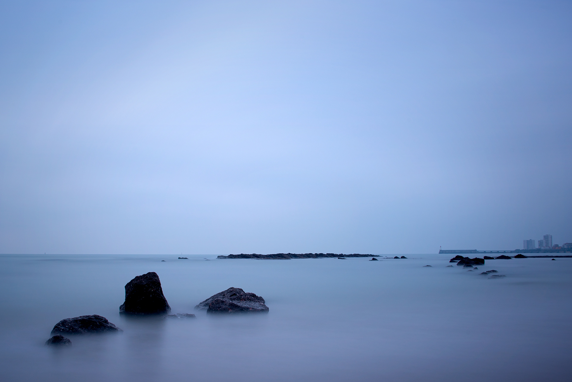 Eight minutes in the blue hour