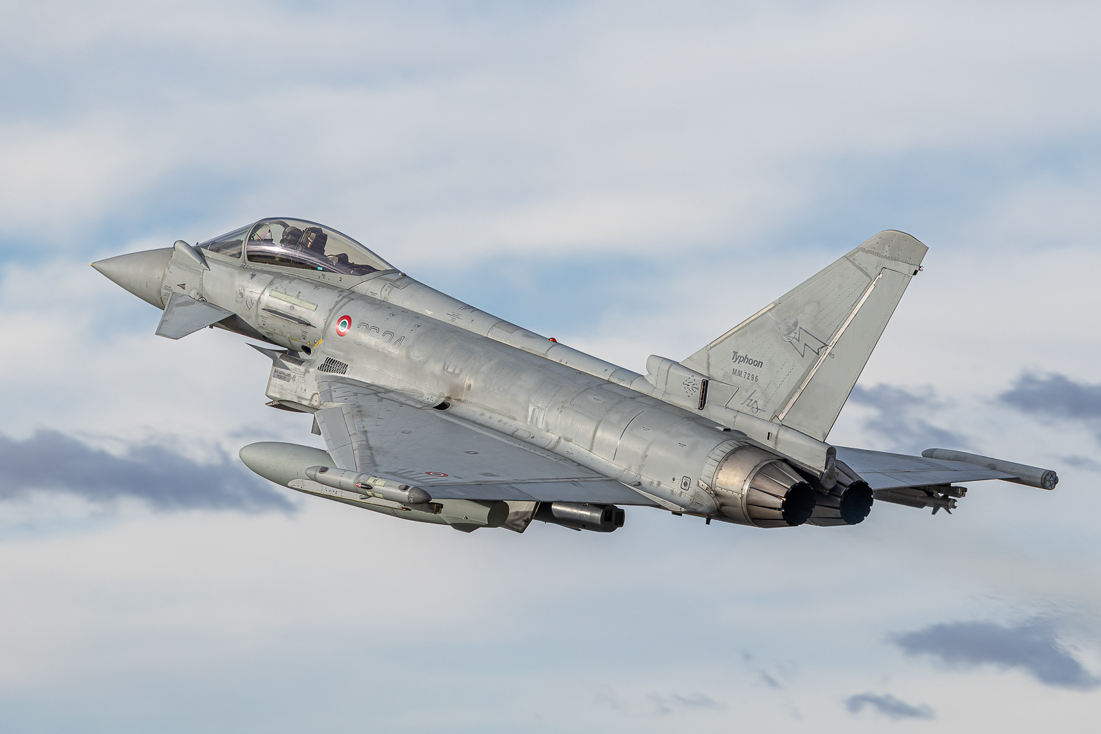 F-2000A Typhoon / 36-24 / MM7296