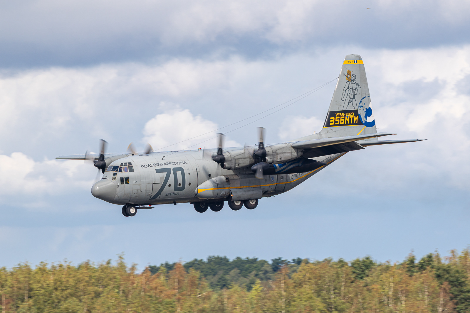 C-130H Hercules / 747