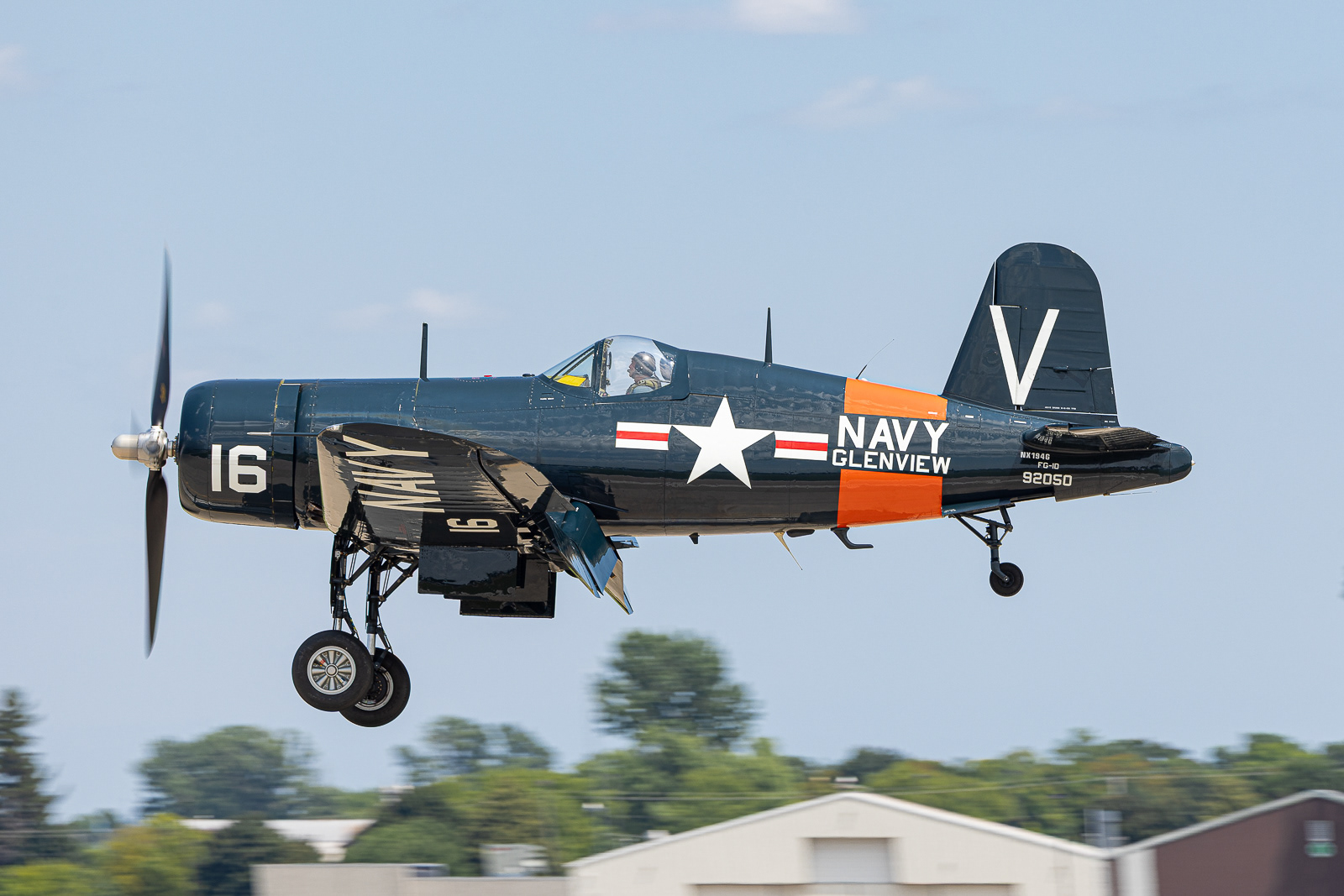 FG-1D Corsair / NX194G