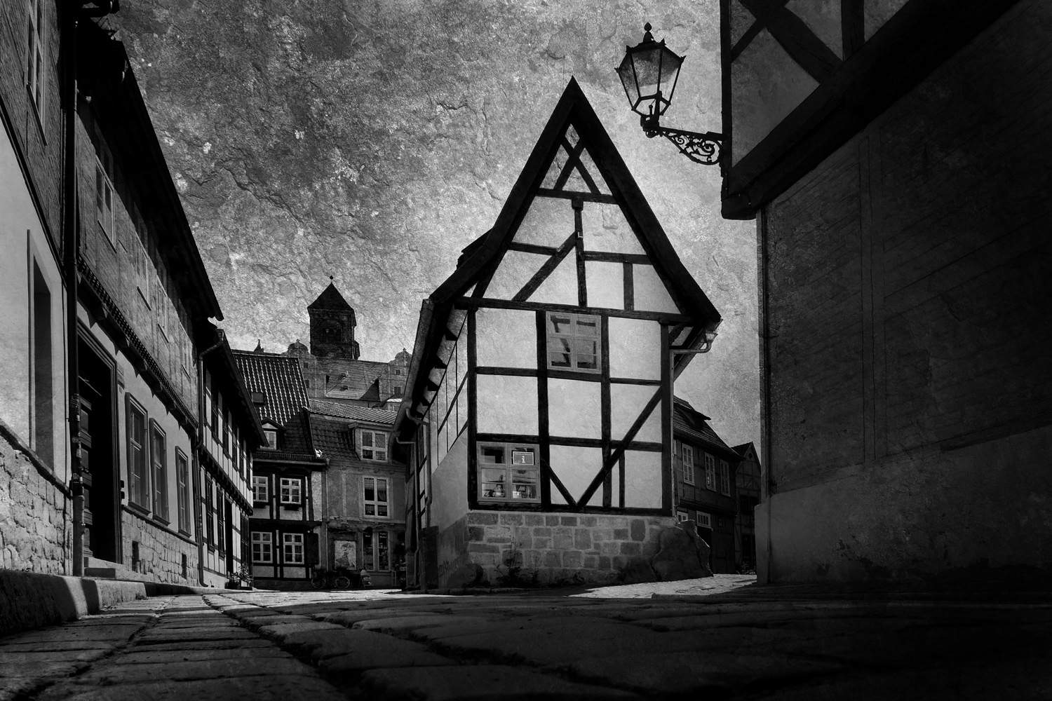 black and white photograph of Finkenherd 1 in Quedlinburg, Germany