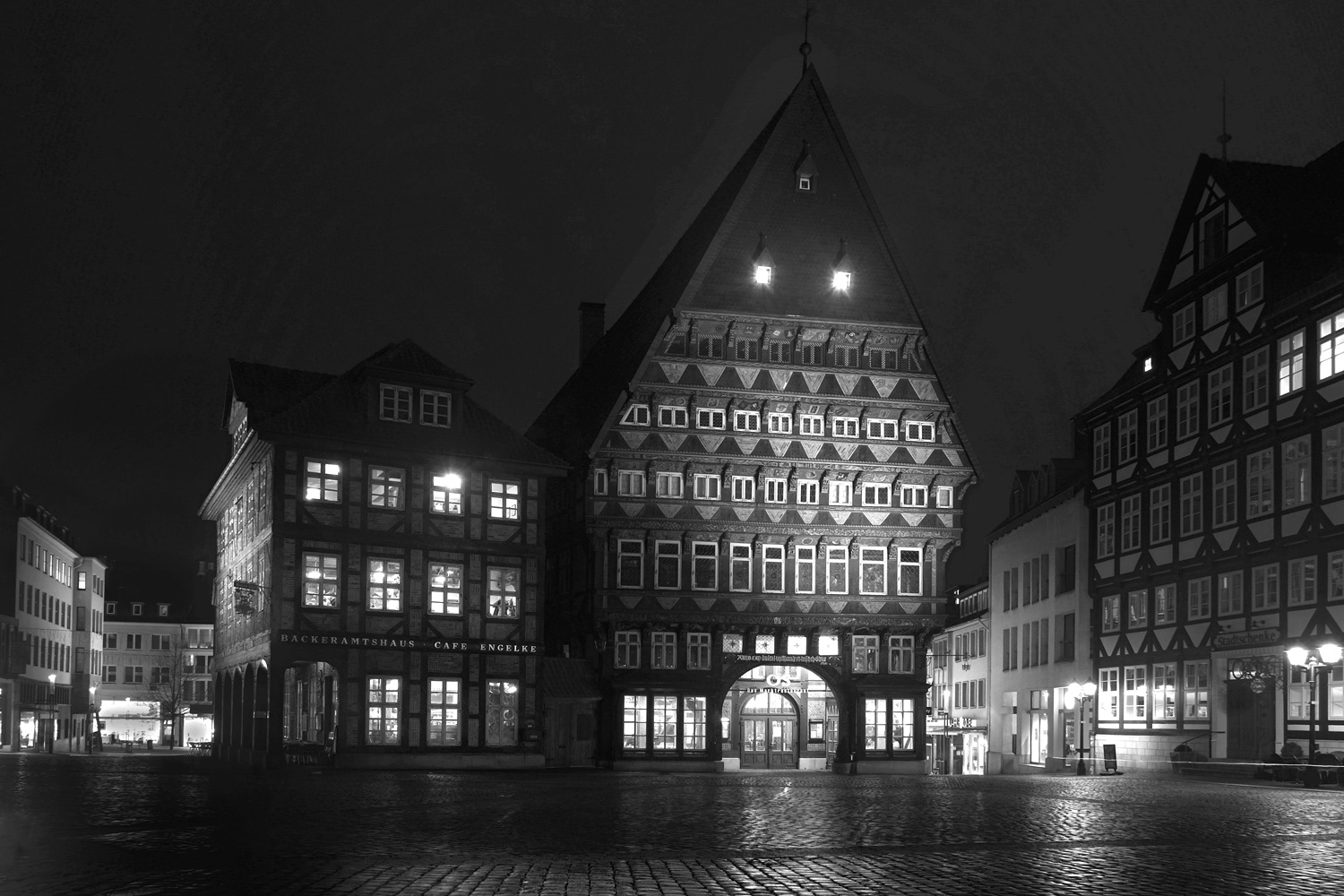 Black and white photograph of Hildesheim Market Square at night, Germany