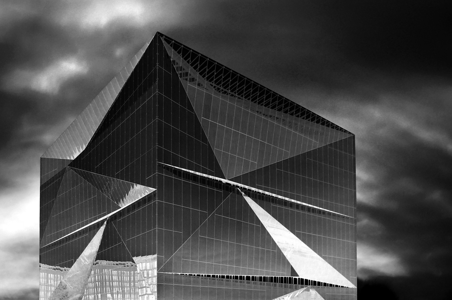 Black and white photograph of the cube building in Berlin Germany