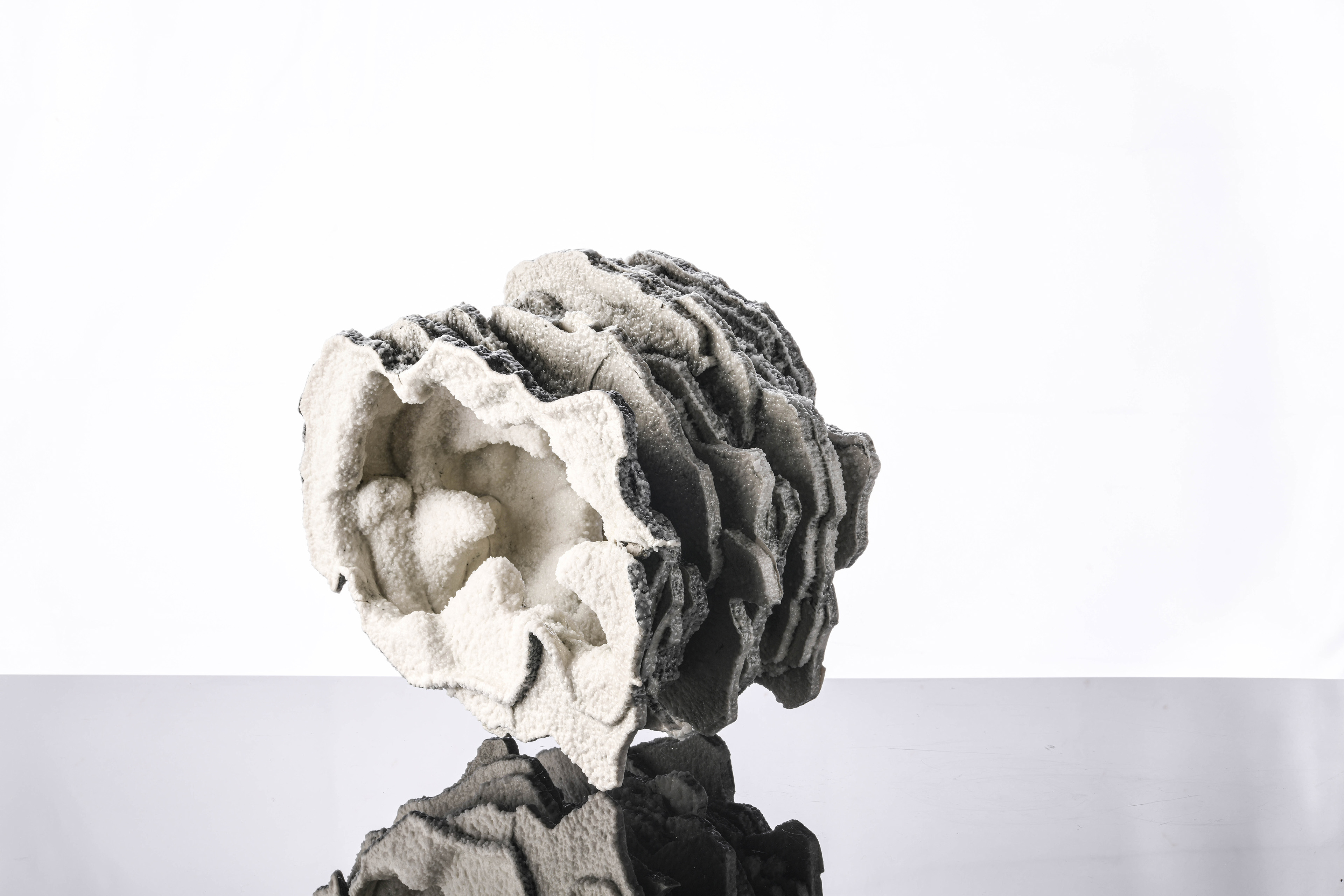 Rock salt 32 x 30 x 28 cm porcelain & glass