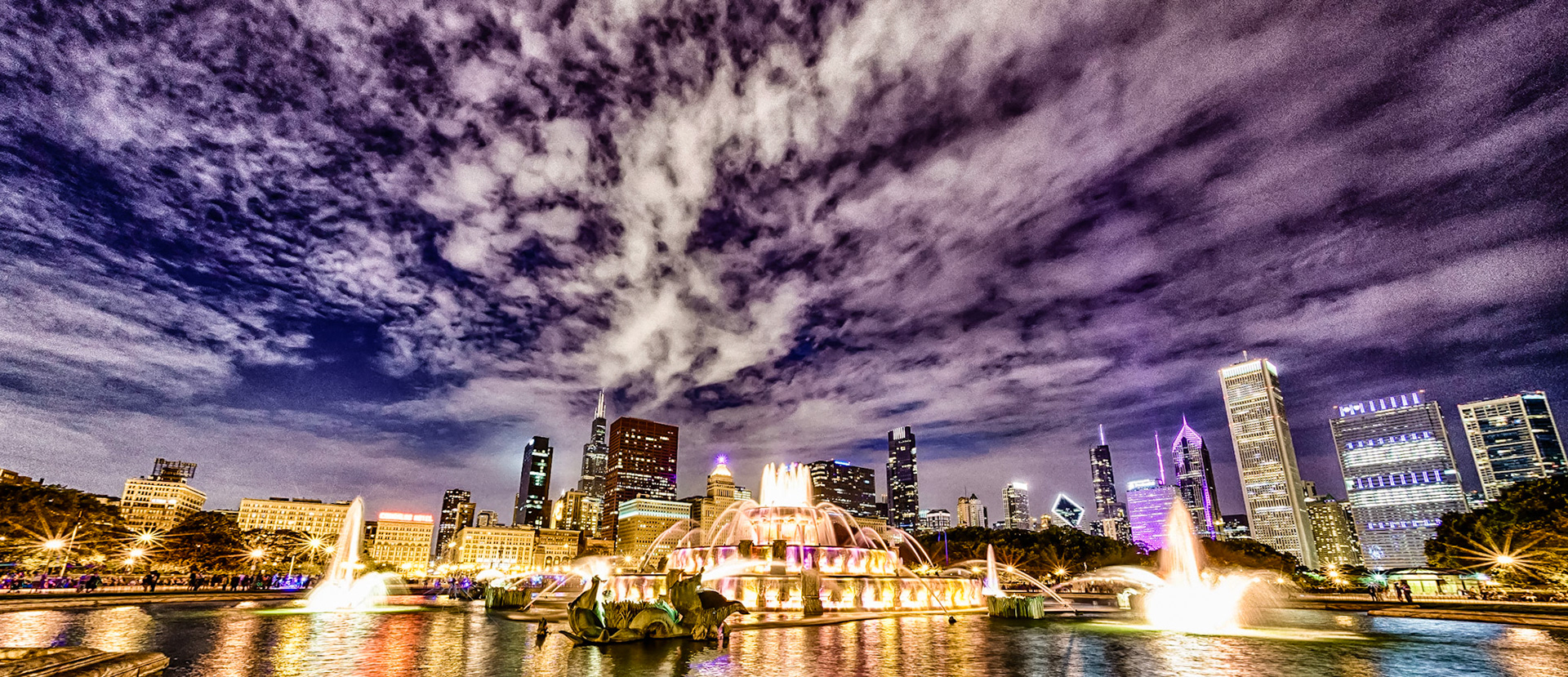 Buckingham Fountain at Night