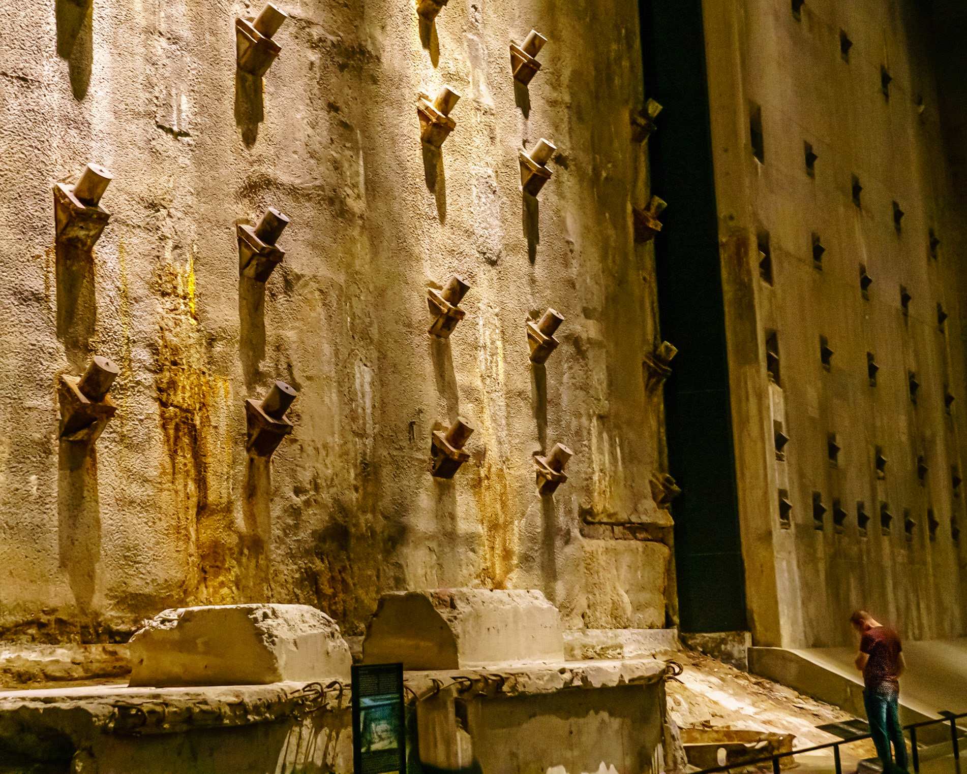 New York Wailing Wall