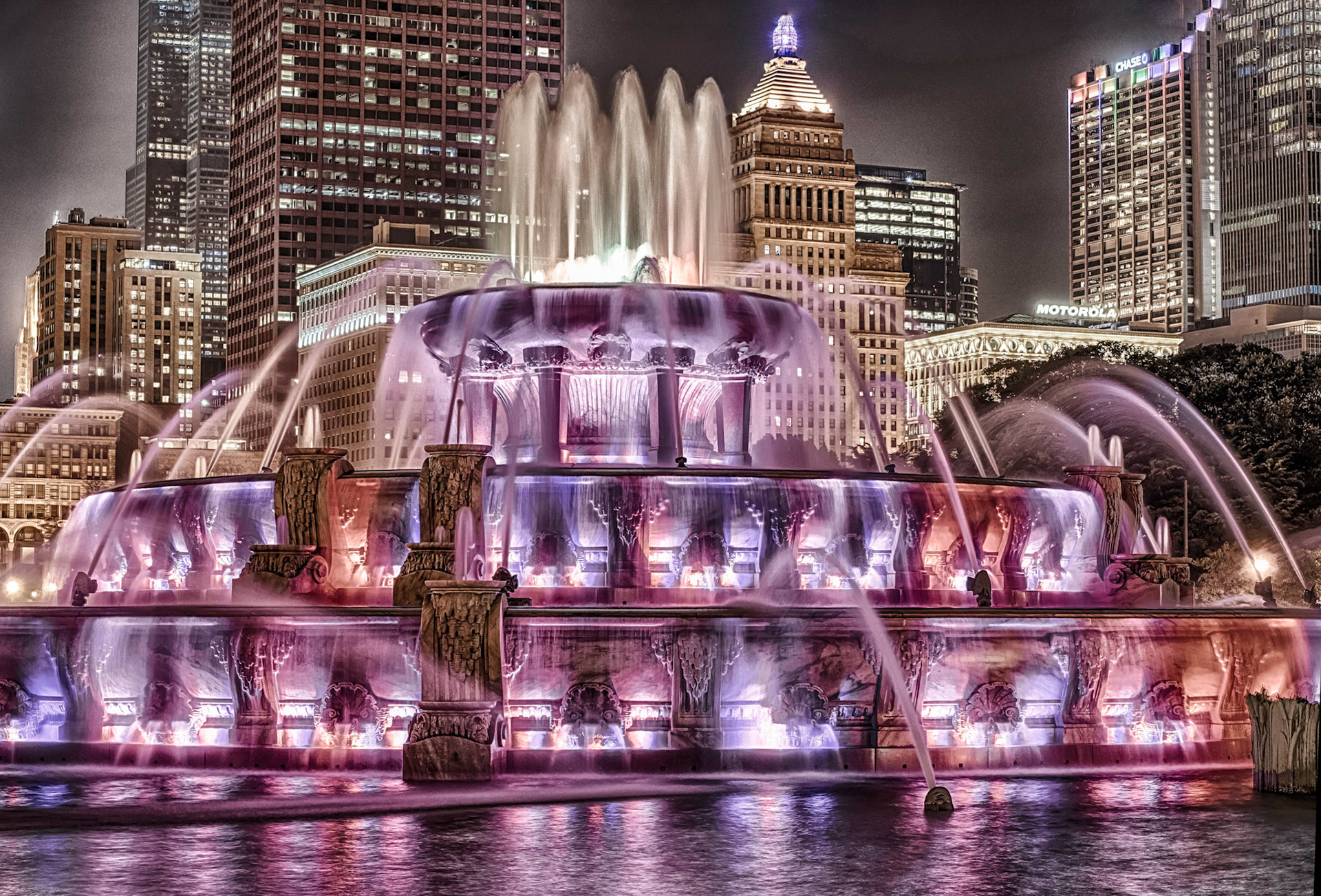 Buckingham Fountain Close-up
