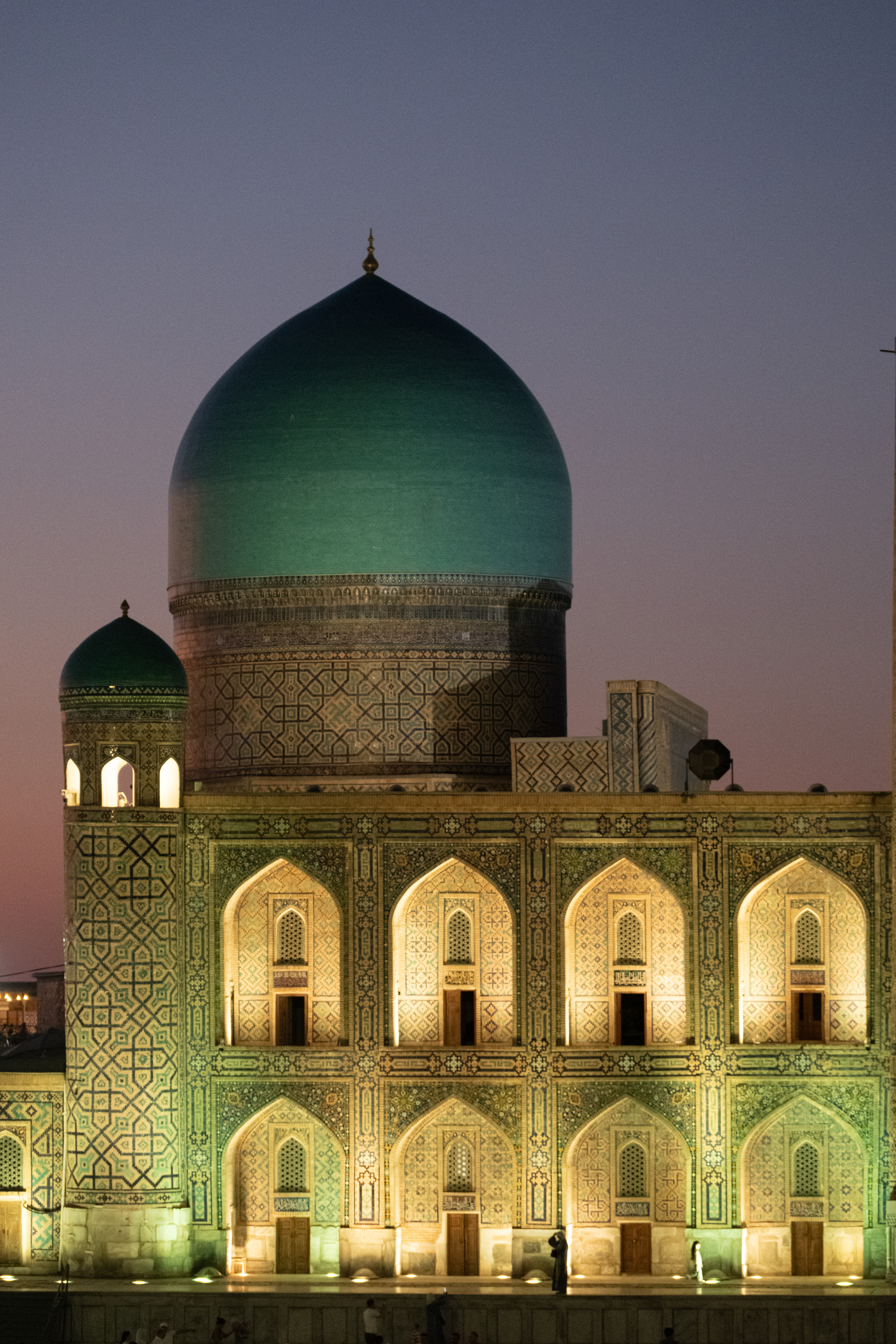 Uzbekistan, Regista Sammarcanta 