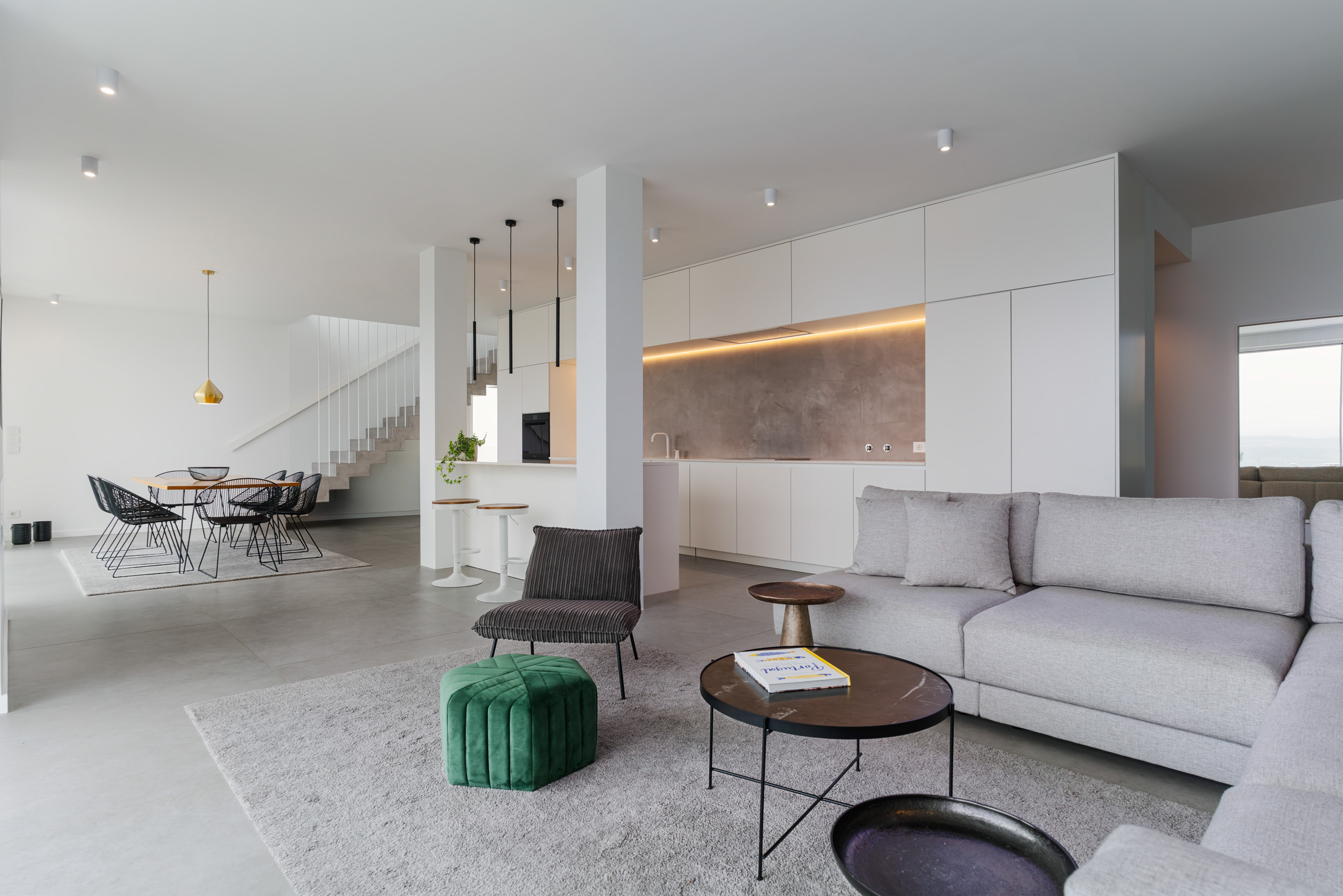 Living-, Dining Room, Kitchen