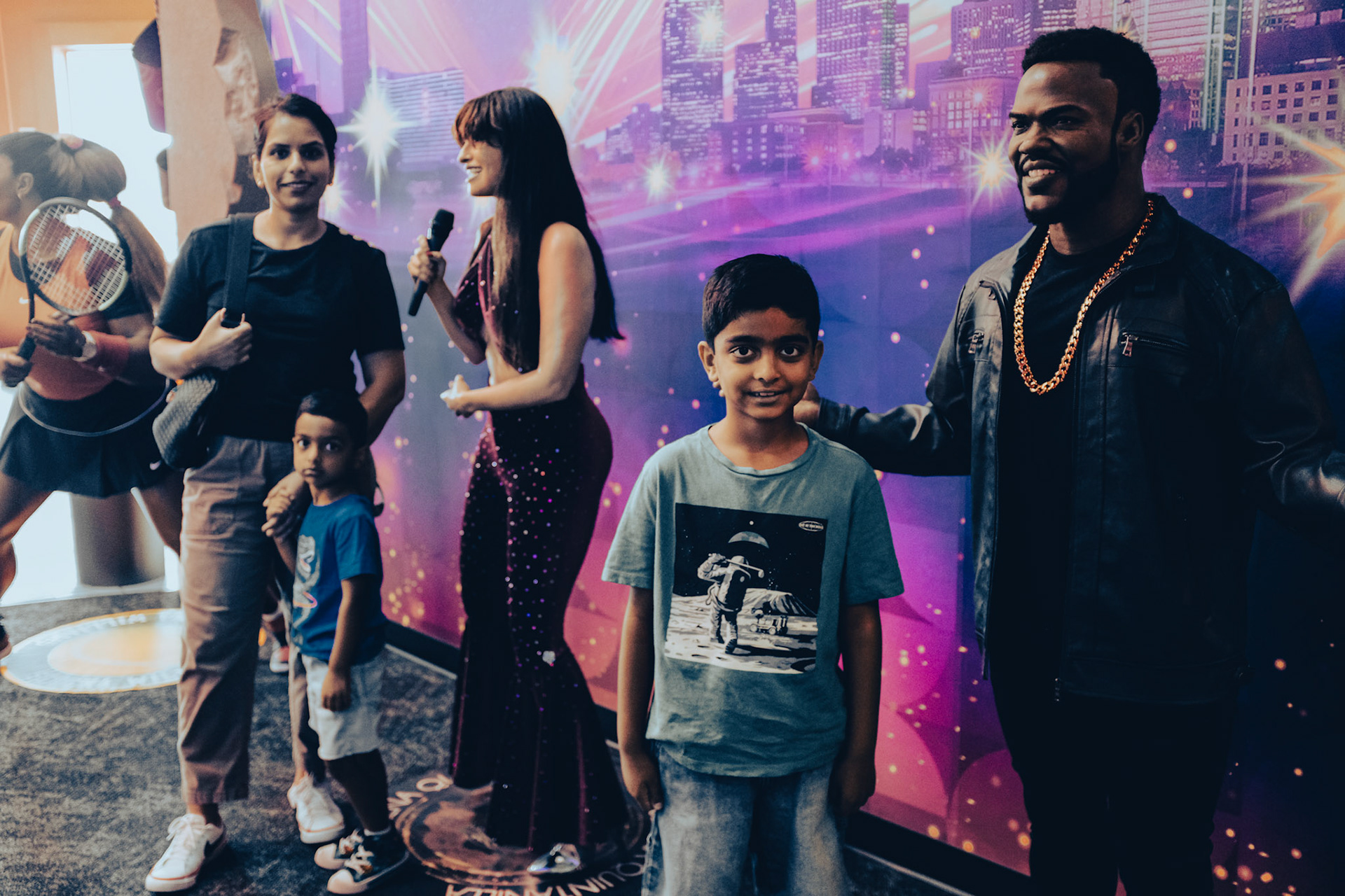 Selena &amp; Kevin Hart at Louis Tussaud's Palace of Wax