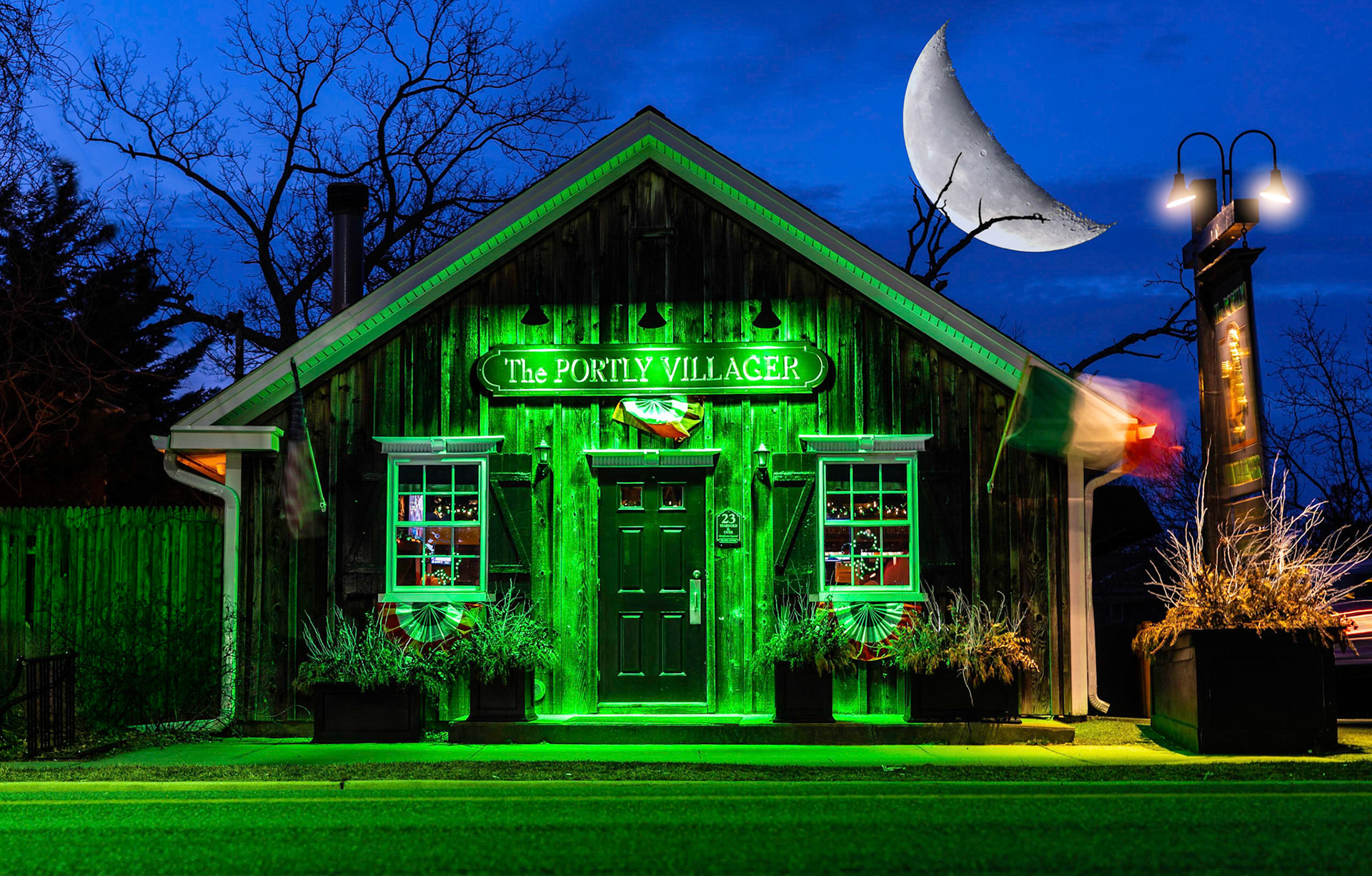 All dressed up in Green #ThePortlyVillager in #sayville #NYIf you like what you see Follow Me Prints and Images available#NotYourAvgPhotoJoe***°°#goandcapturethelight#inspiration#news12li#newsday#locallongisland#longisland#discoverlongisland #longislandleasure#lislandstrong #exploreliny #longislandfeatures#longislandproshots #li_fan_page#beyondlongisland#longislandsights#sonyimages#SonyA7iii#sonyimages#TopazLabs#platypod