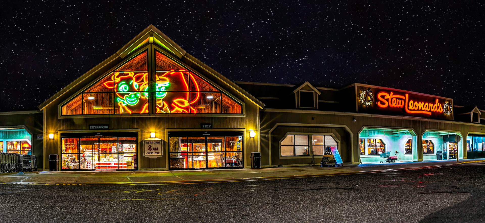 Stu Leonard's Farmingdale, NY USAIf You Like What You See Please Follow Me Prints and Images available#NotYourAvgPhotoJoe#beyondlongisland#discoverlongisland #exploreliny #goandcapturethelight#inspiration#li_fan_page#lislandstrong #locallongisland#longisland#longislandfeatures#longislandproshots #longislandsights#news12li#newsday#PatchLI#supermarket #food #shopping #market  #grocery #supermercado #logic #groceries #fresh #vegetables #mercado #groceryshopping  #grocerystore