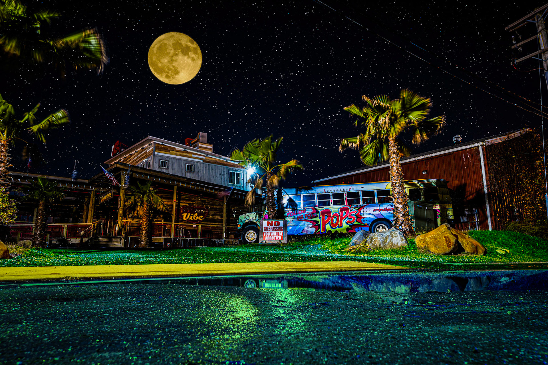 Pop's Seafood Shack &amp; Grill15 Railroad Pl, Island Park, NY 11558If You Like What You See Please Follow Me!#NotYourAvgPhotoJoeFollow @notyouravgjoeFollow @notyouravgjoe.neon#MadeWithPlatypodAll Right ReservedAll Images © Joe Pellicone, Images may be shared on social media with credit. For information about Prints or Commercial use of these images, please message me or email NotYourAvgPhotoJoe@gmail.comPop’s Seafood Shack &amp; Grill is a casual and unique waterfront dining and entertainment destination on the South Shore of Long Island. Open 7 days a week from May to September Pop's serves lunch, dinner, drinks and fun with live bands, djs and dancing all summer long!#restaurant #food #foodporn #foodie #instafood #dinner #bar #lunch #delicious #chef #yummy #foodlover #foodstagram #wine #pizza #foodblogger #love #restaurante #eat #drinks #travel #like #cocktails #tasty #foodies