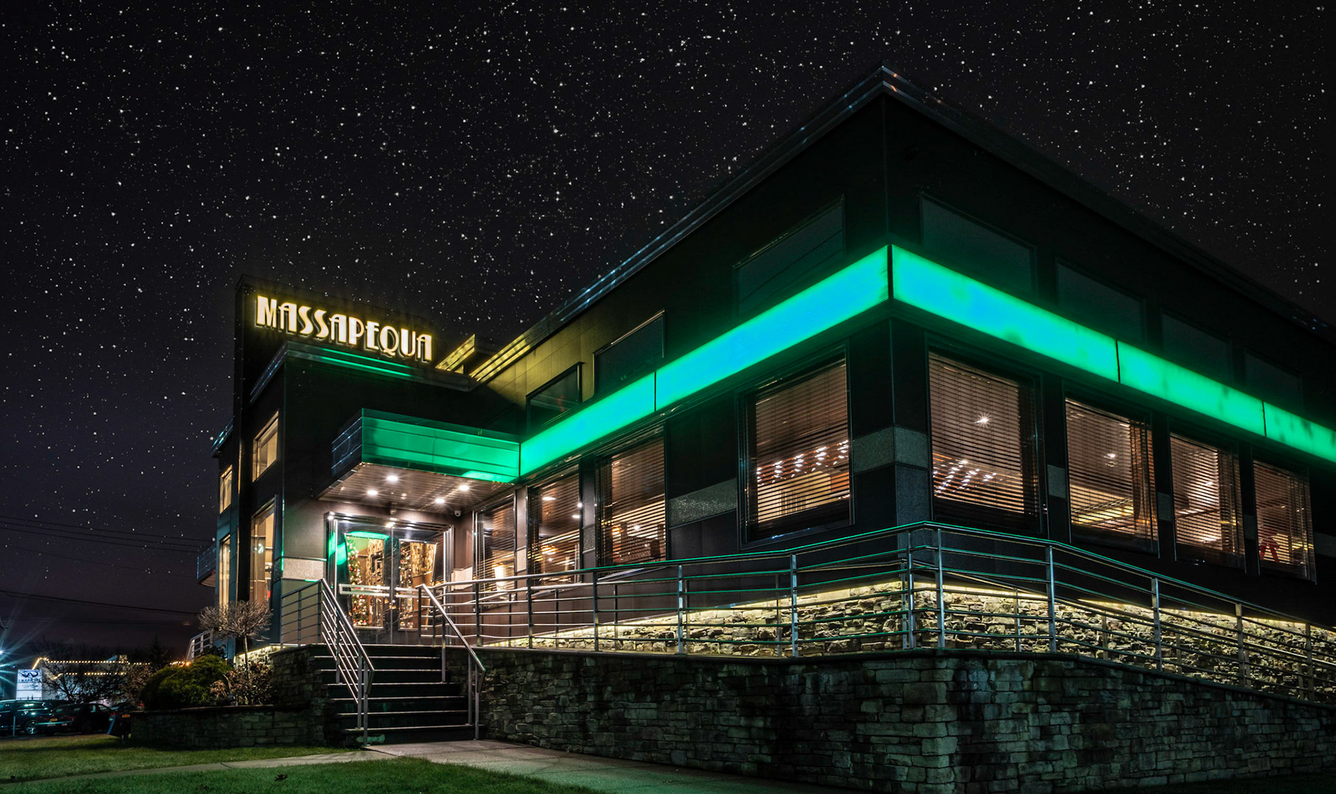 MASSAPEQUA DINER WANT YOUR BUSINESS FEATURED? MSG MEMassapequa Diner gets two photos for safety reasons.  First they are Red and Green for the #HolidaySeason.  Secondly in order to capture both colors in the same frame, I would have to stand in the middle of #sunriseHighway Not very safe!Follow Me Prints and Images available #NotYourAvgPhotoJoe #goandcapturethelight #photo #inspiration #news12li #newsday #locallongisland #longisland #discoverlongisland #longislandleasure #lislandstrong #exploreliny #longislandfeatures #longislandproshots #li_fan_page #beyondlongisland #longislandsights #sonyimages #SonyA7iii #sonyimages #TopazLabs