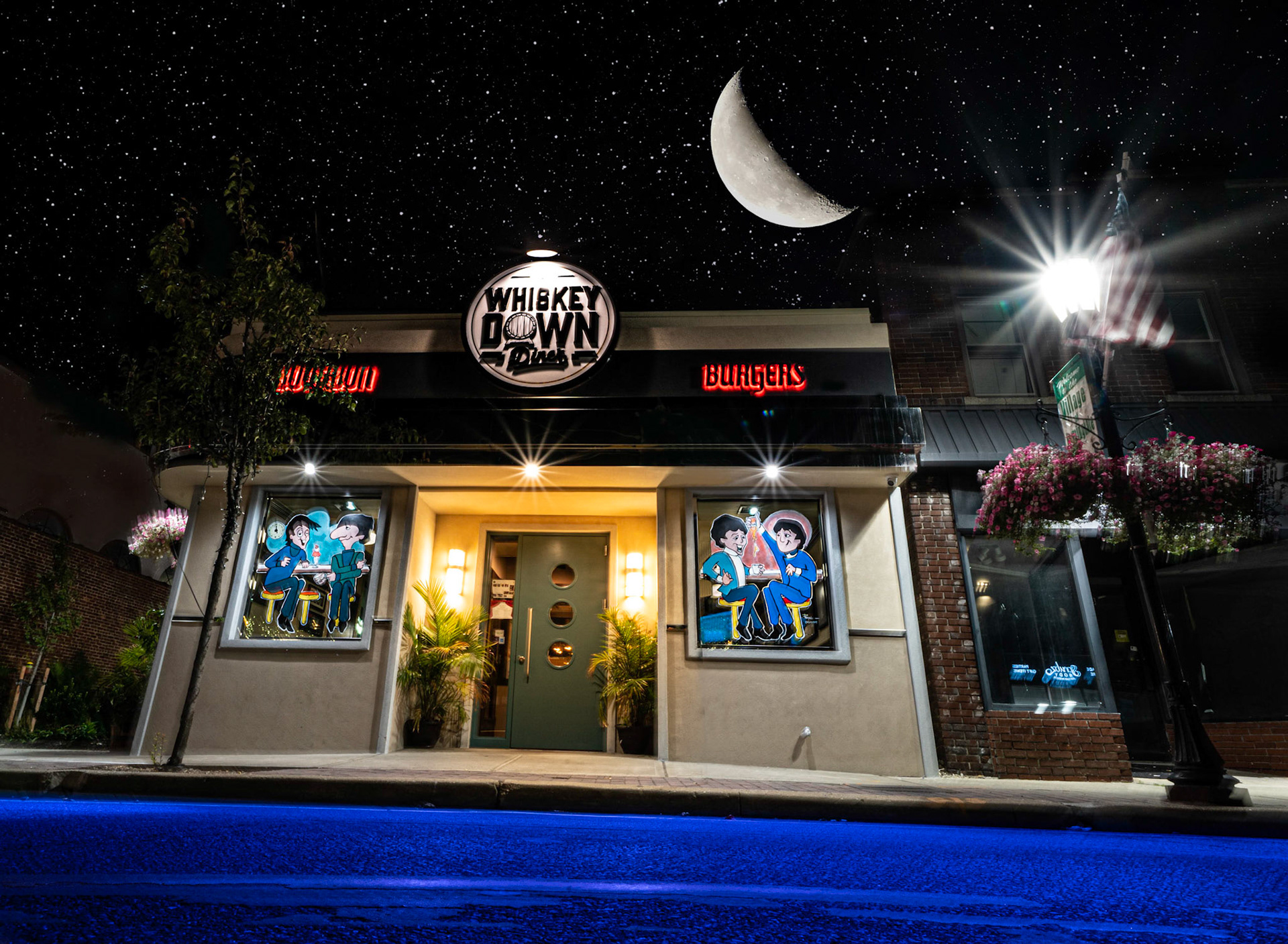 Whiskey Down Diner is your neighborhood diner with a TWIST.  That’s what they say on their website and its for good reason.  High end diner food combined with unique bar style drinksLocated at 252 Main Street, Farmingdale, NY. There right in the middle of a what’s happening town!MONDAY 8AM-10PMTUESDAY 8AM-10PMWEDNESDAY 8AM-11PMTHURSDAY 8AM-11MFRIDAY 8AM-12AMSATURDAY 8AM-12AMSUNDAY 8AM-3PMIf You Like What You See Please Follow Me!Prints and Images available#NotYourAvgPhotoJoeFollow @notyouravgjoeFollow @notyouravgjoe.neonFollow @Platypod#MadeWithPlatypod#diner #food #restaurant #lunch #instafood #foodie #dinner #yummy #foodporn #paris #breakfast #cafe #d #cuisine  #foodstagram #dejeuner #manger #pizza #eat #future #foodlover #mangermieux #brasserieparis #mangersain #delicious #coffee