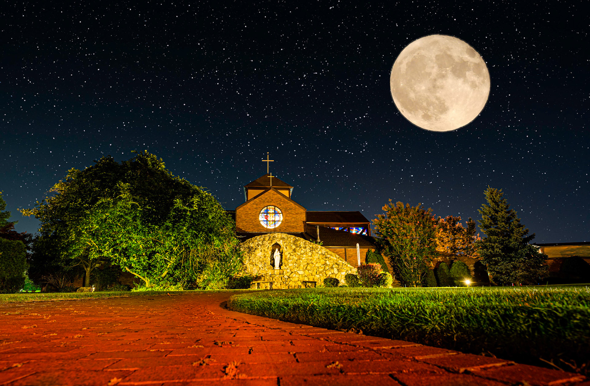 Maria Regina RC Church in Massapequa NYI was a Alterboy in this parish and a Student in their grammar school.Shot from a low angle as only @platypod can do. Sony A7M3Sony 12-24mm F4 lens at F22ISO set at 100Street painting, Moon and stars compliments of PhotoshopOther adjustments made in Lightroom Classic.Comments welcomeIf You Like What You See Please Follow Me!Prints and Images available#NotYourAvgPhotoJoeAlso Follow @notyouravgjoe.neon#MadeWithPlatypod#church #churches #churchesofinstagram #churchesoftheworld #catholicchurch #catholicchurches #catholichurch #romancatholicchurch #catholic #catholicism #romancatholic #rcchurch #architecture