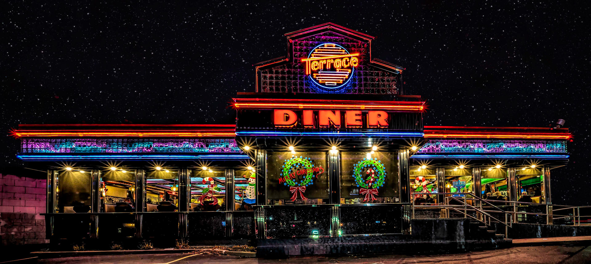 Love that Neon!If you like what you see, Follow Me Prints and Images available#NotYourAvgPhotoJoe#goandcapturethelight#photo#inspiration#news12li#newsday#locallongisland#longisland#discoverlongisland #longislandleasure#lislandstrong #exploreliny #longislandfeatures#longislandproshots #li_fan_page#beyondlongisland#longislandsights#sonyimages#SonyA7iii#TopazLabs#neon #diner