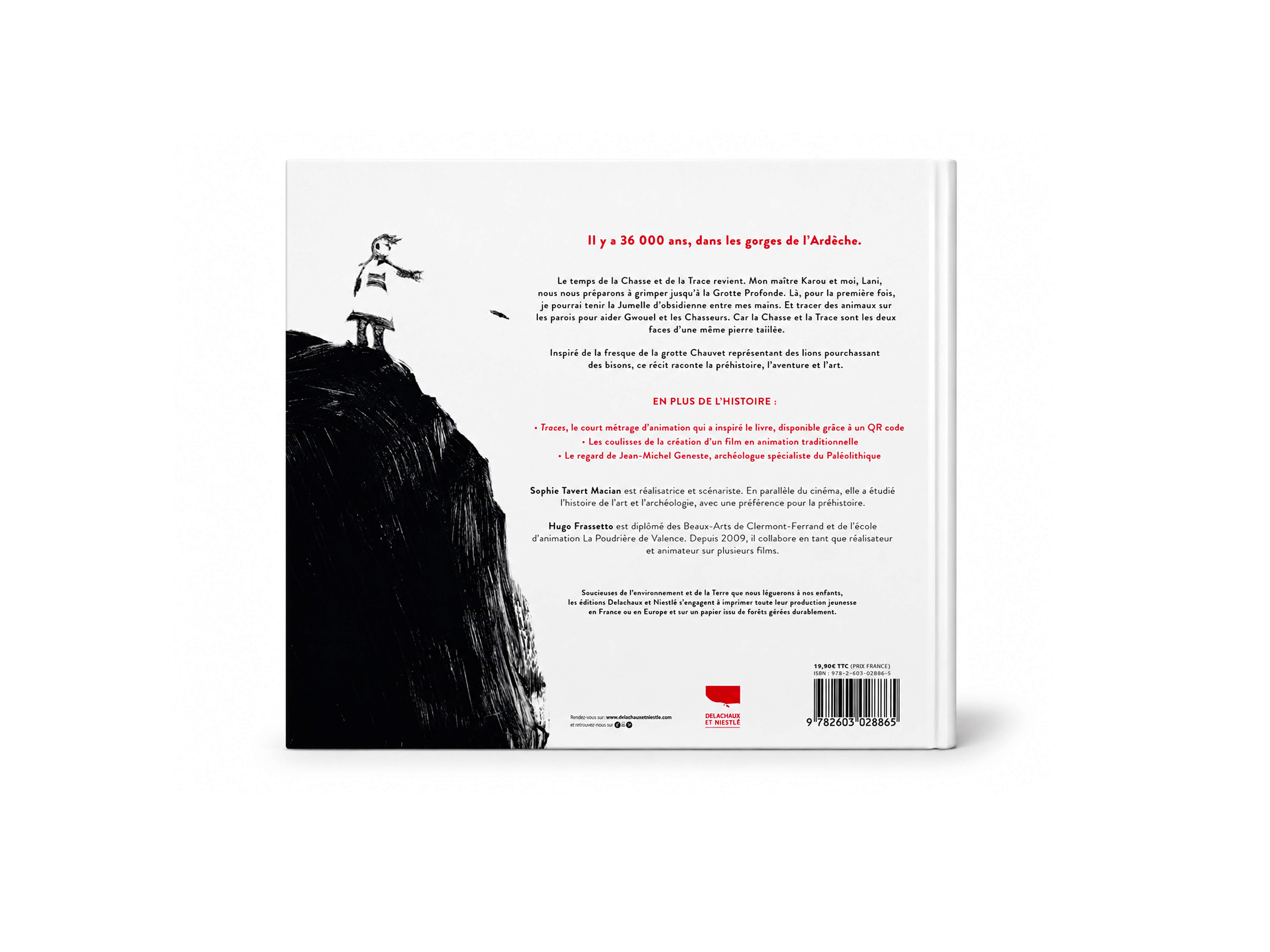 Couverture de l'album jeunesse Traces consacré à la Préhistoire, à la grotte Chauvet et à l'art pariétal. Editorial design and layout for a children's picture book inspired by Chauvet Cave, prehistoric art and early human history.