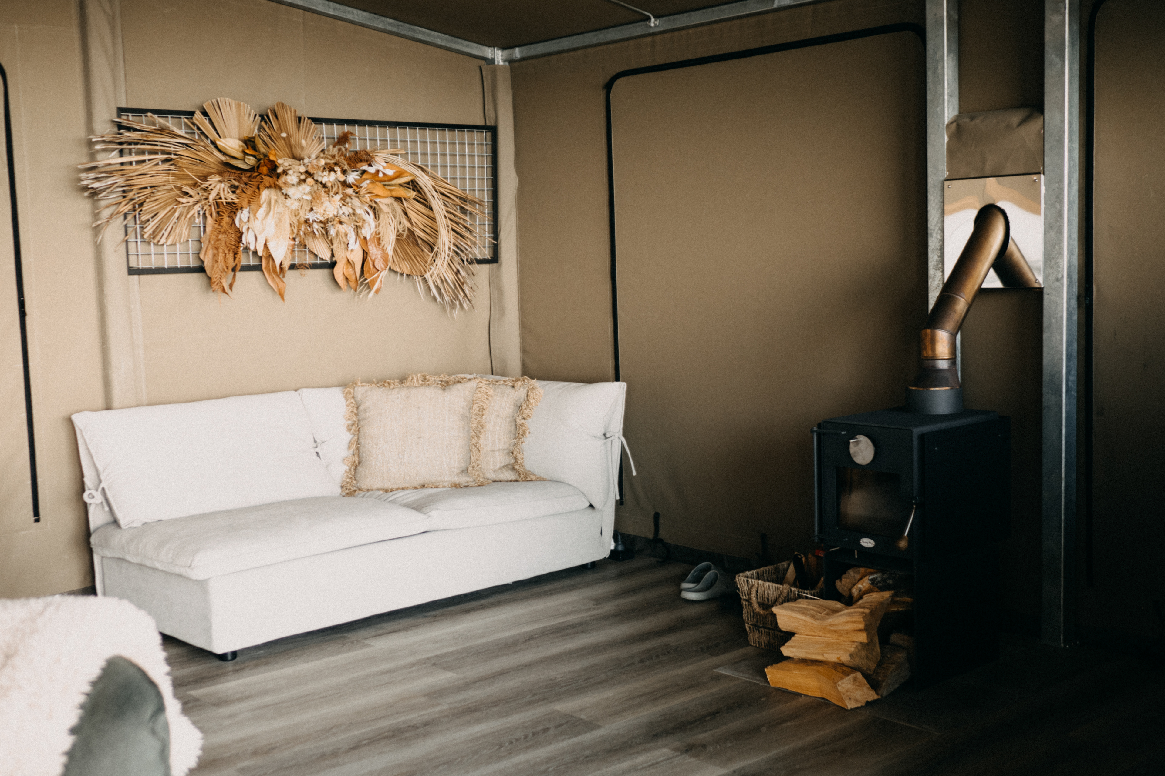 Drift Off Grid (Klara Hosinska, Clarushie)