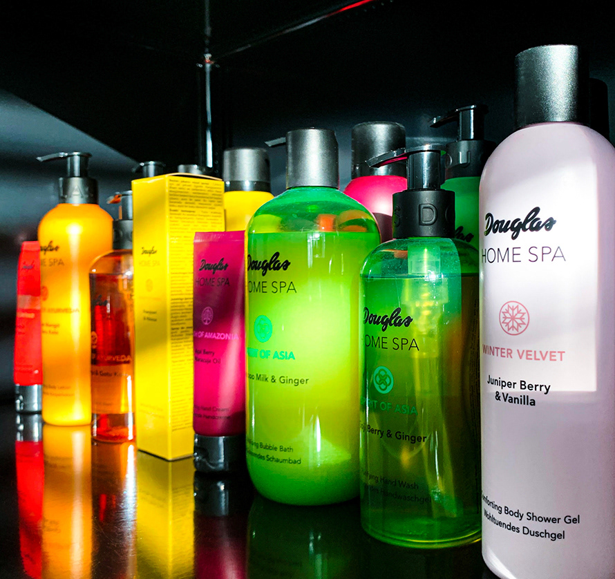 Gestaltung neuer Sortimente und Produkte für Douglas Home Spa, Douglas Naturals, Douglas Sun, Douglas Hair, Douglas Men, Douglas Nails/Hands/Feet, Douglas Beauty System