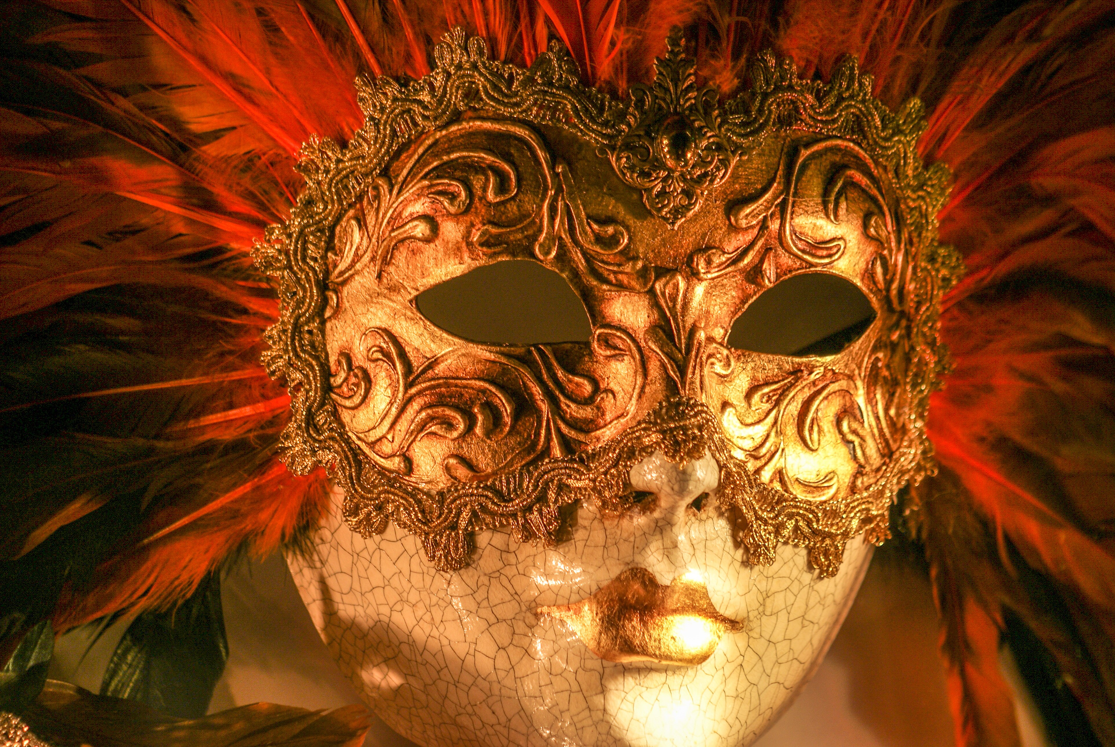 Ubiquity of Masked Affection (Ponte delle Guglie, Venice, IT)