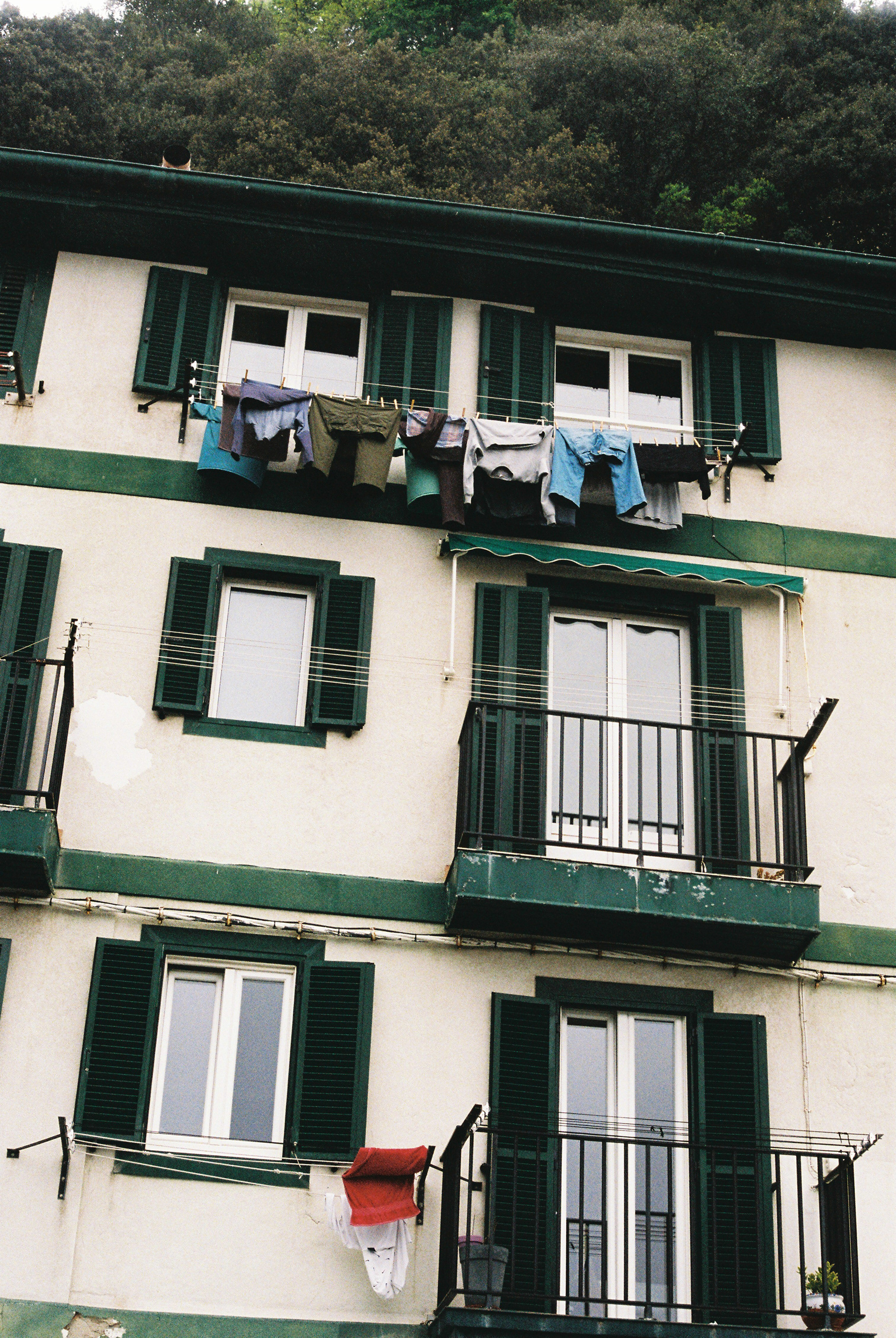 Laundry in SS. 35mm Canon FT QL.